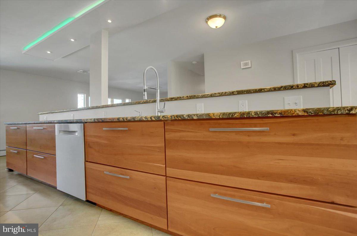 WINDING HILL HEIGHTS - Residential