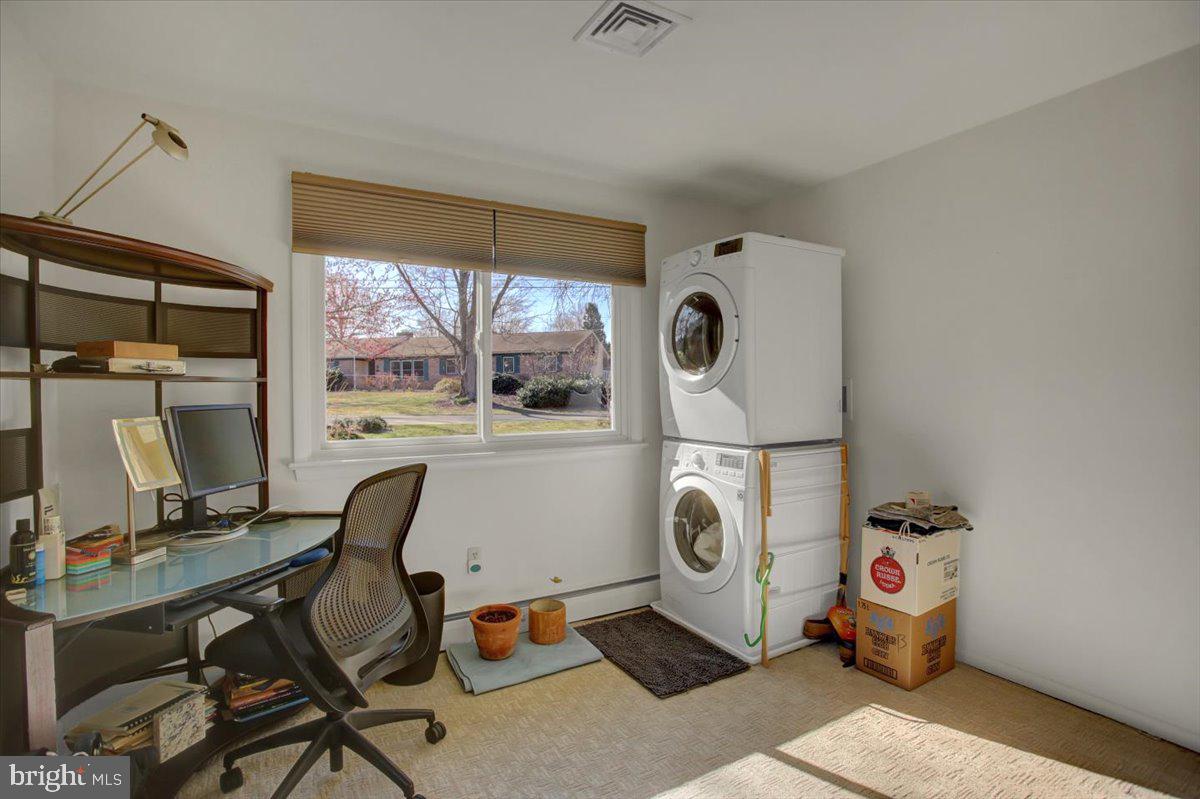 WINDING HILL HEIGHTS - Residential