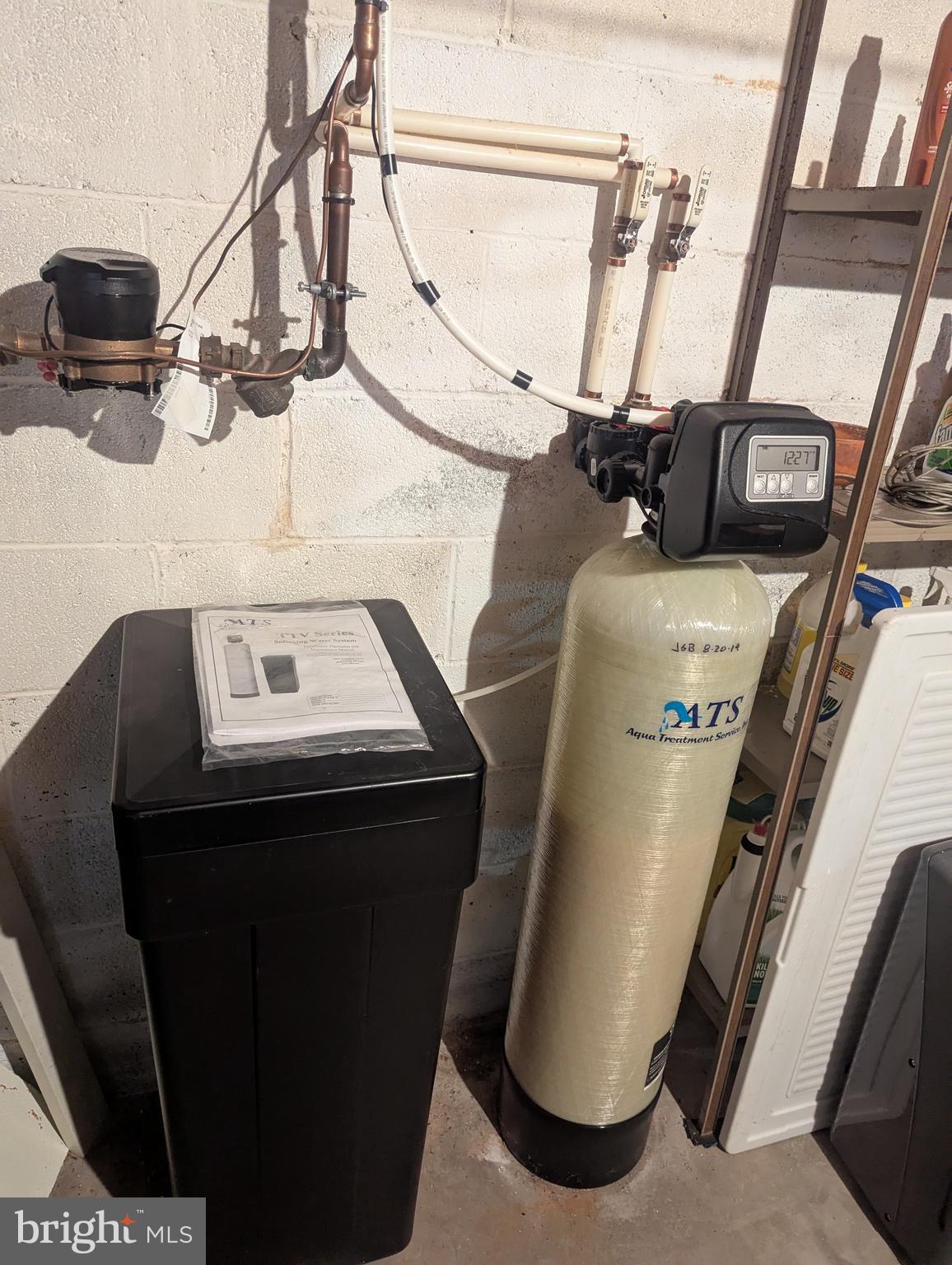 WINDING HILL HEIGHTS - Residential