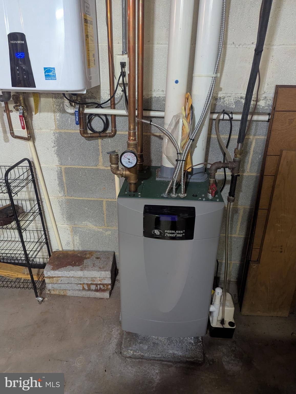 WINDING HILL HEIGHTS - Residential