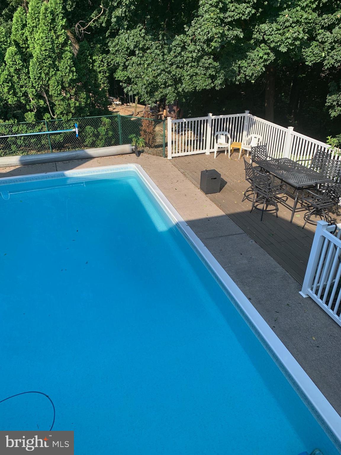 WINDING HILL HEIGHTS - Residential