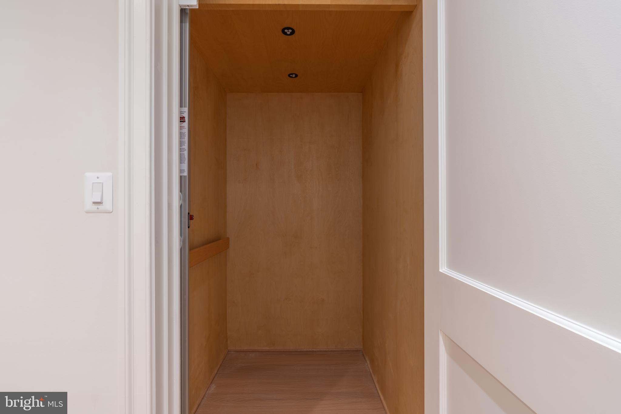 CHEVY CHASE VILLAGE - Residential