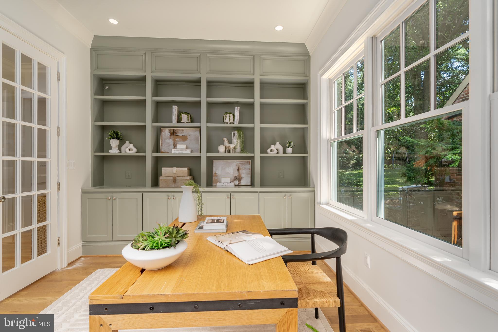 CHEVY CHASE VILLAGE - Residential