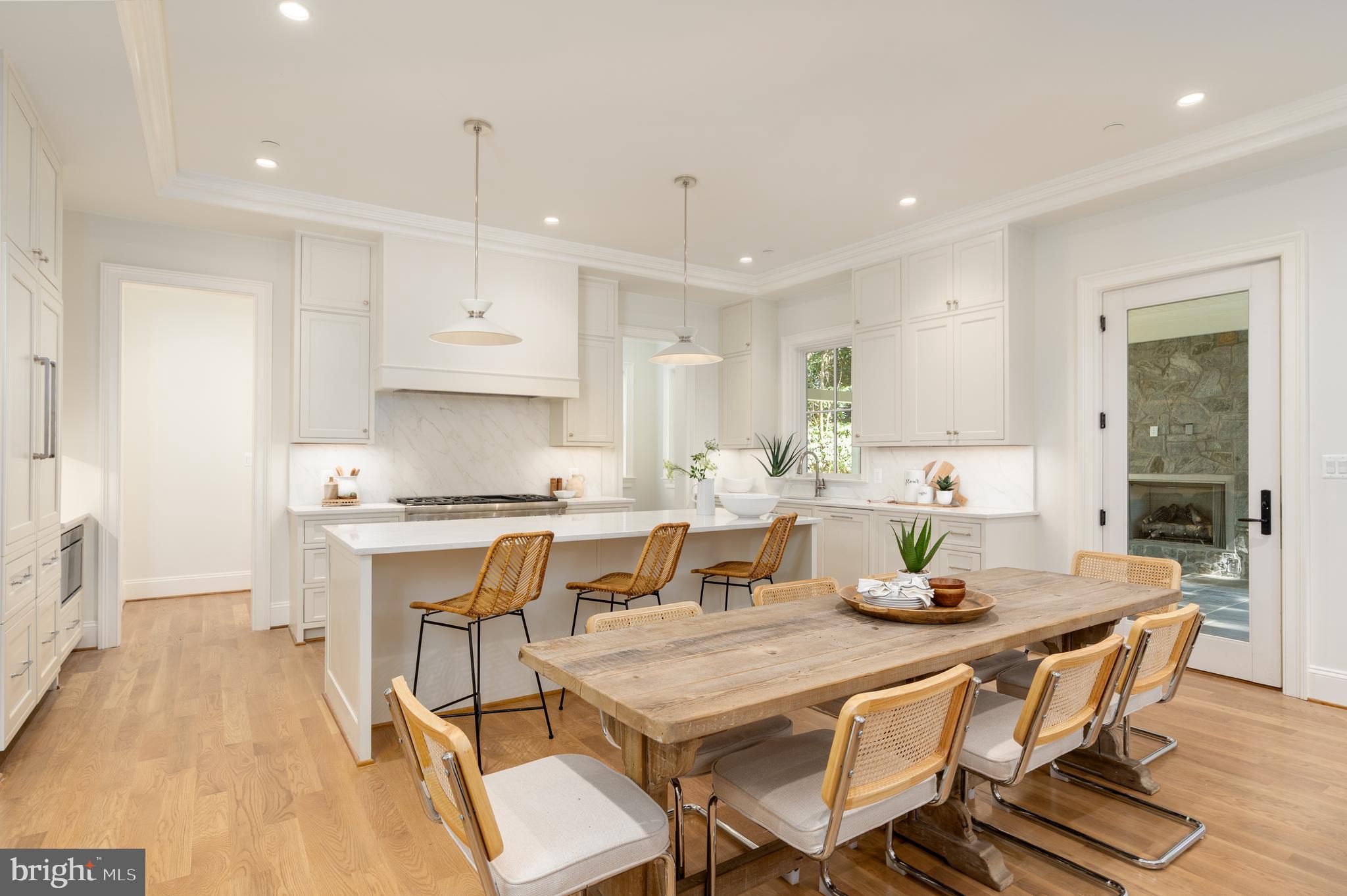 CHEVY CHASE VILLAGE - Residential