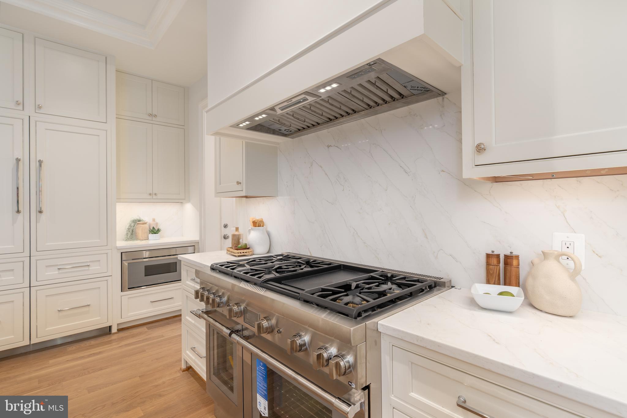 CHEVY CHASE VILLAGE - Residential