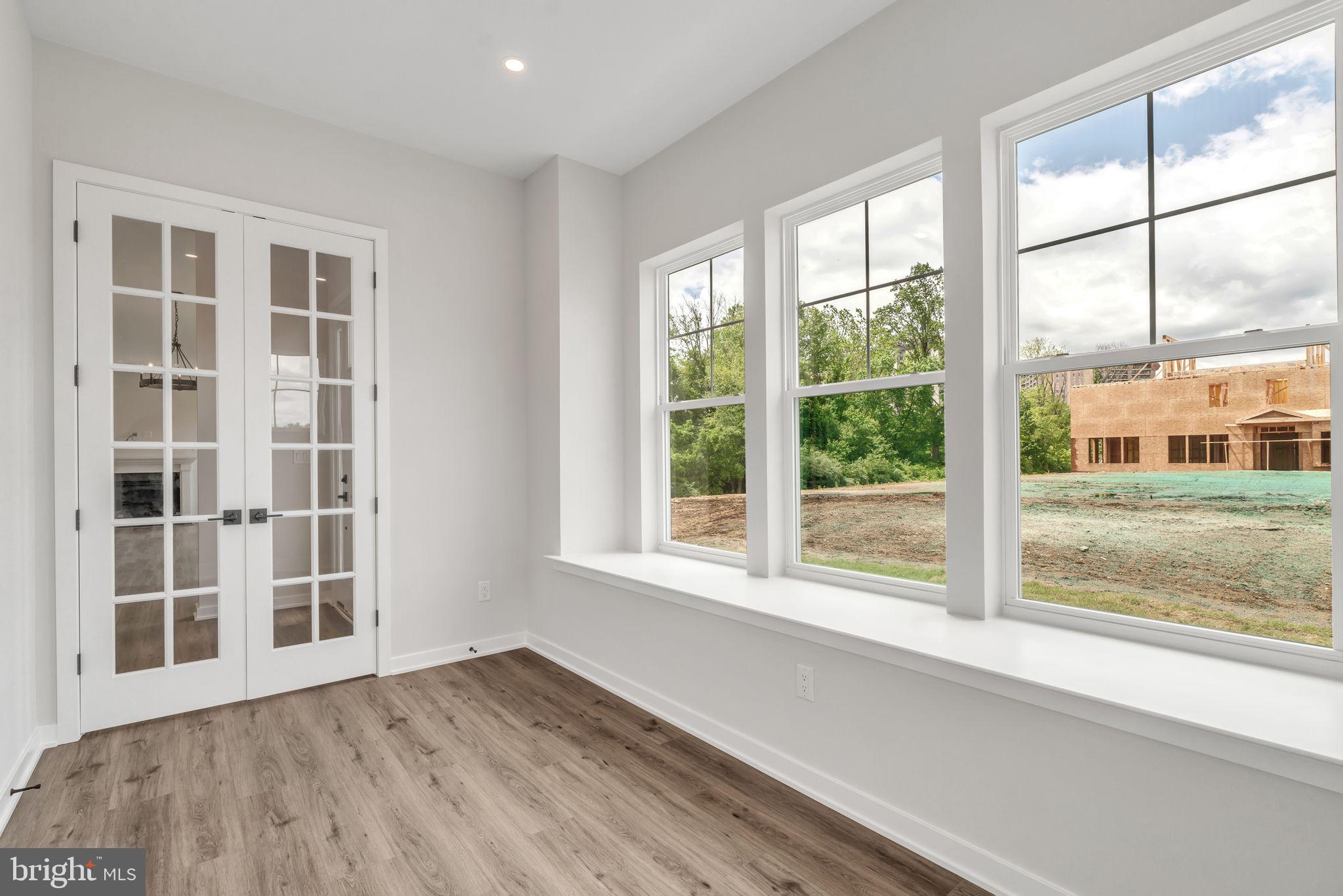 121 RIVER TRAIL CIRCLE 11