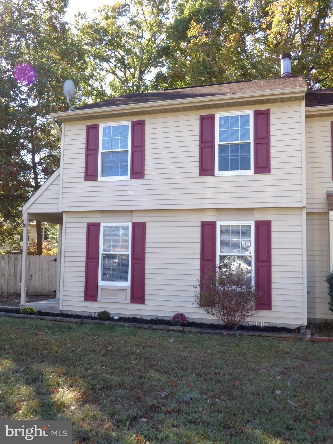 SHINES LIKE A NEW PENNY! COMPLETELY REMODELED--NEW KITCHEN & BATHS--FROM THE GRANITE COUNTERS, NEW CABINETS & STAINLESS APPLIANCES TO THE BEAUTIFUL TILE BATHS, YOU'LL BE IMPRESSED! RELAX OR BBQ ON THE SHADED BACK DECK...ROMP THE FENCED BACK YARD...CURL UP IN FRONT OF THE BRICK FIREPLACE OR RETREAT TO THE PRIVATE MASTER BEDROOM...SEE IT FOR YOURSELF!