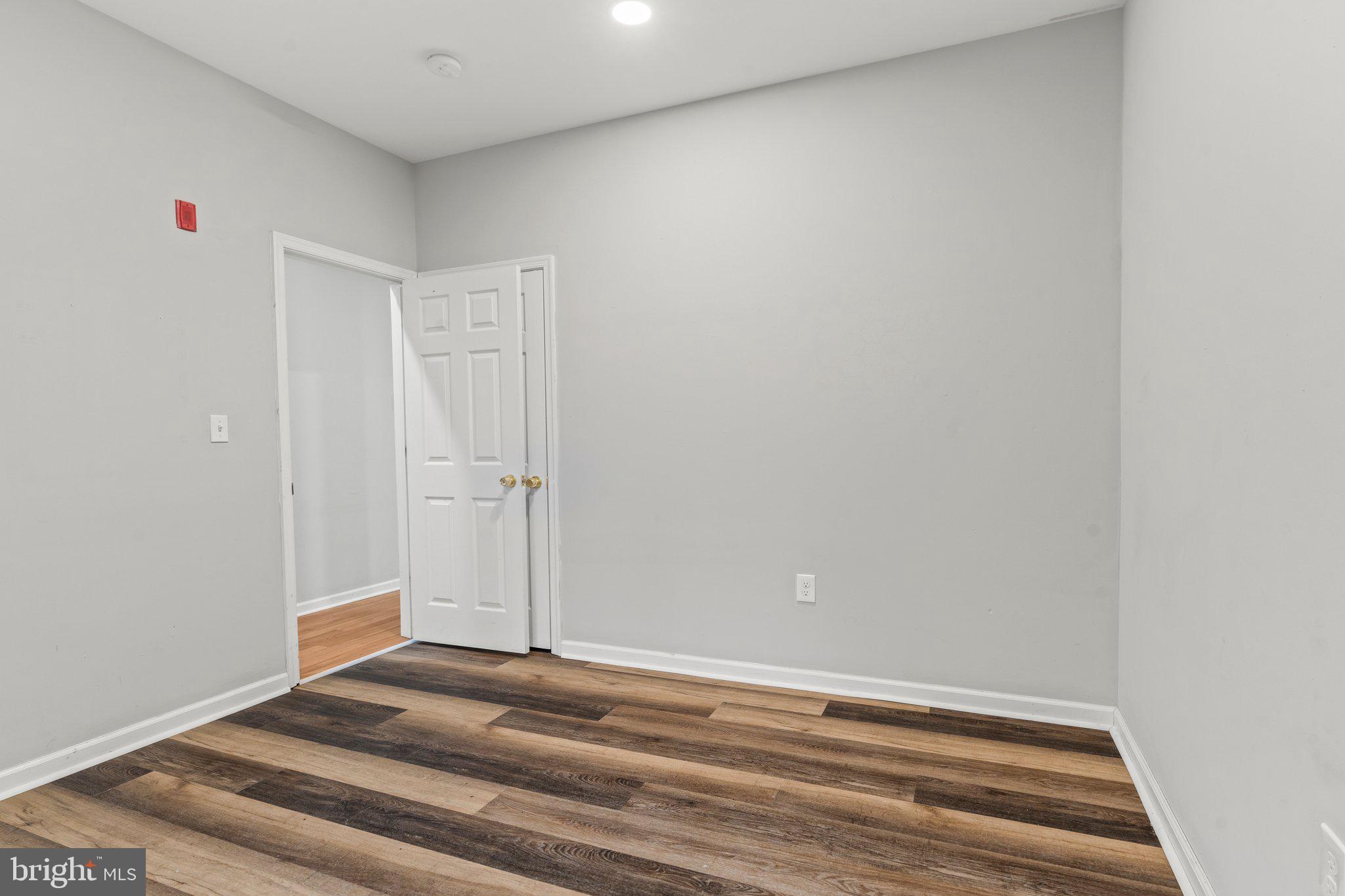 TEMPLE UNIVERSITY - Residential Lease