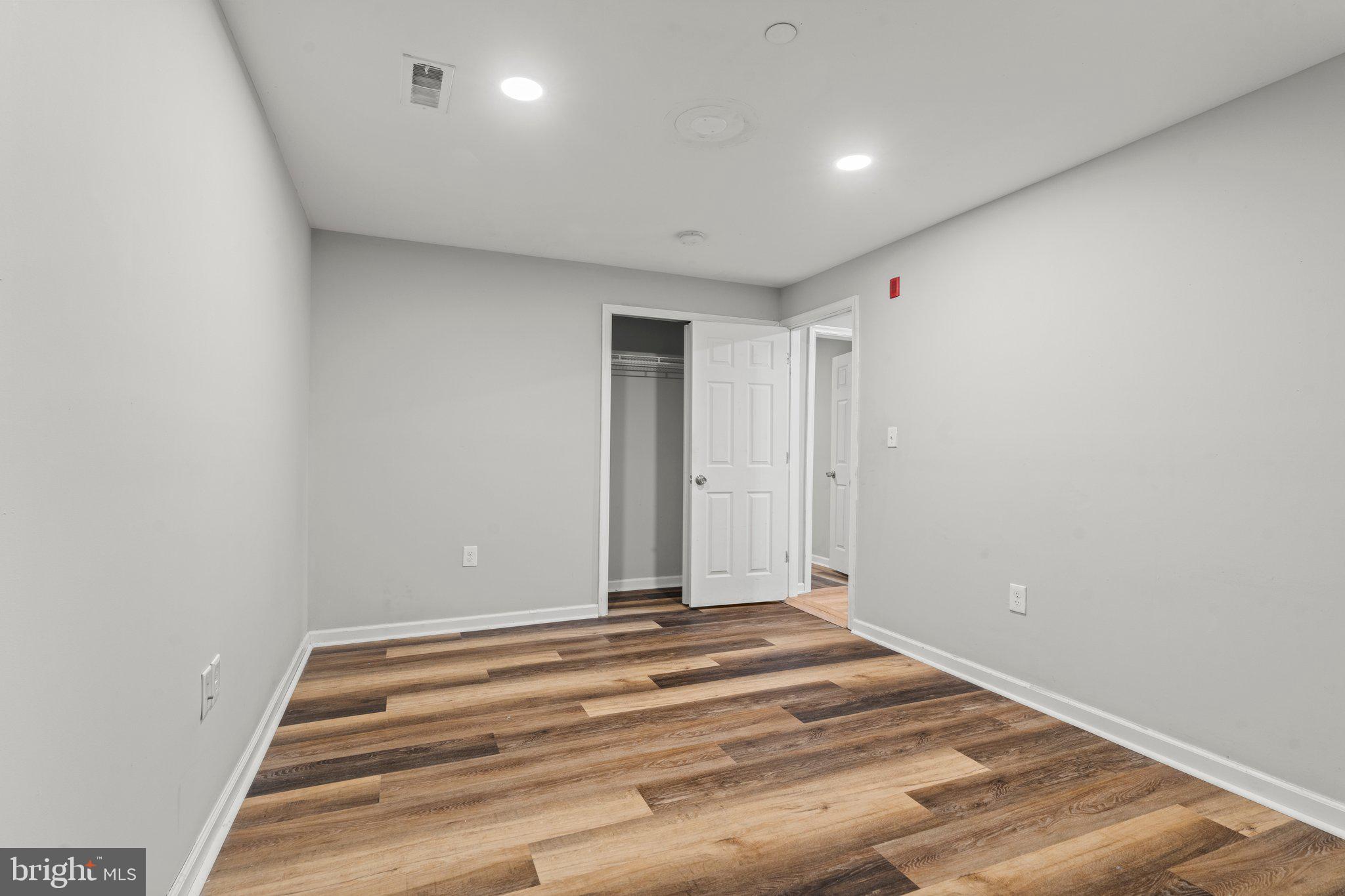 TEMPLE UNIVERSITY - Residential Lease