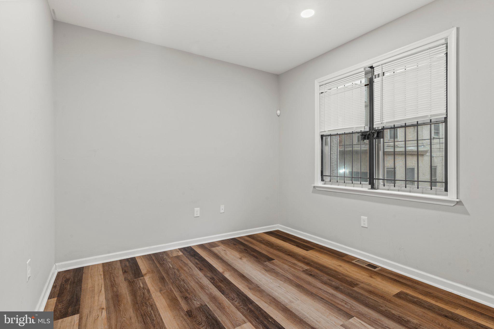 TEMPLE UNIVERSITY - Residential Lease