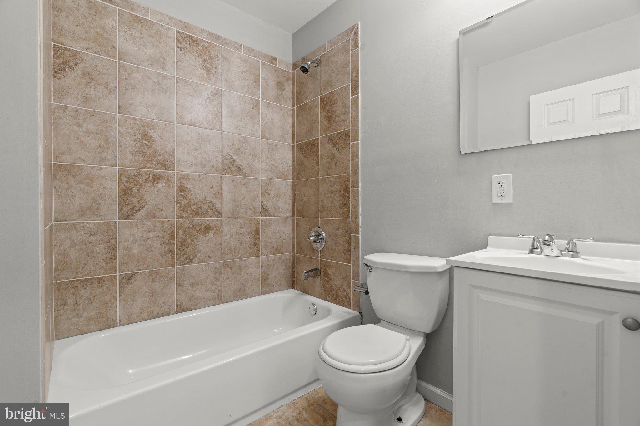 TEMPLE UNIVERSITY - Residential Lease