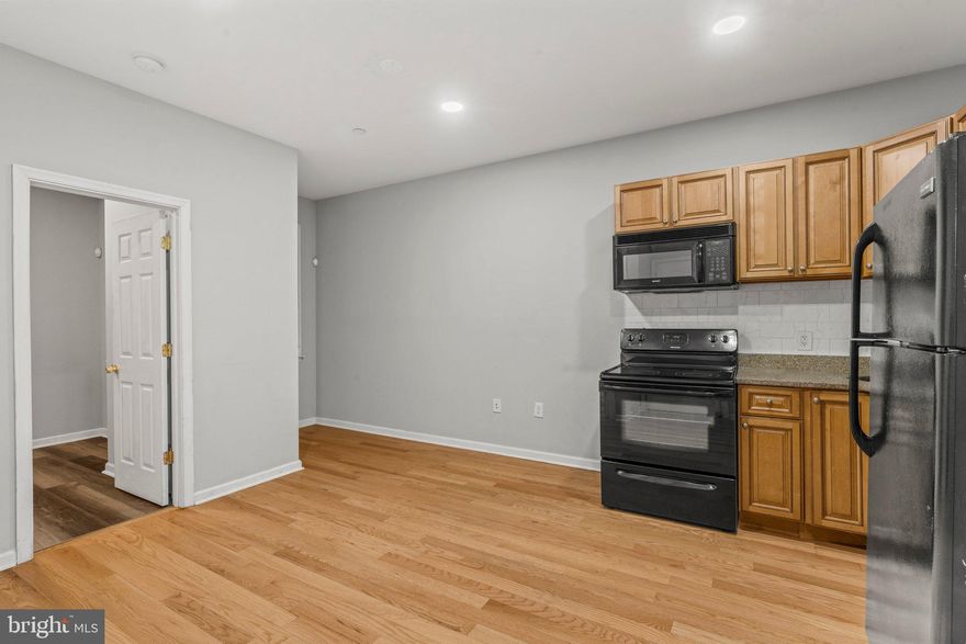 Prime Temple University student housing! The listed price includes 2 months of rent-free on a 12-month lease. The monthly payment is to be at $2100/Mo

A beautiful 4 bed/2 bath apartment 5 min away from the main campus of Temple University!
Welcome to our newly renovated building with TWO 4 bed/2 bath apartments available in the heart of Temple University's Off-campus Area! Flexible move-in! This spacious 4-bedroom, 2-bathroom apartment is perfectly situated just a 5-minute walk from SEPTA and the main campus of Temple University. With central AC and heat, you'll always stay comfortable no matter the season. The apartment boasts an abundance of natural light, creating a warm and inviting atmosphere. Conveniently located near shops and grocery stores, you'll have everything you need right at your doorstep. Our recent renovations ensure that you'll enjoy modern and updated living spaces. Don't miss out on this fantastic opportunity to live in a prime location with easy access to transportation and amenities. Check out the video tour!