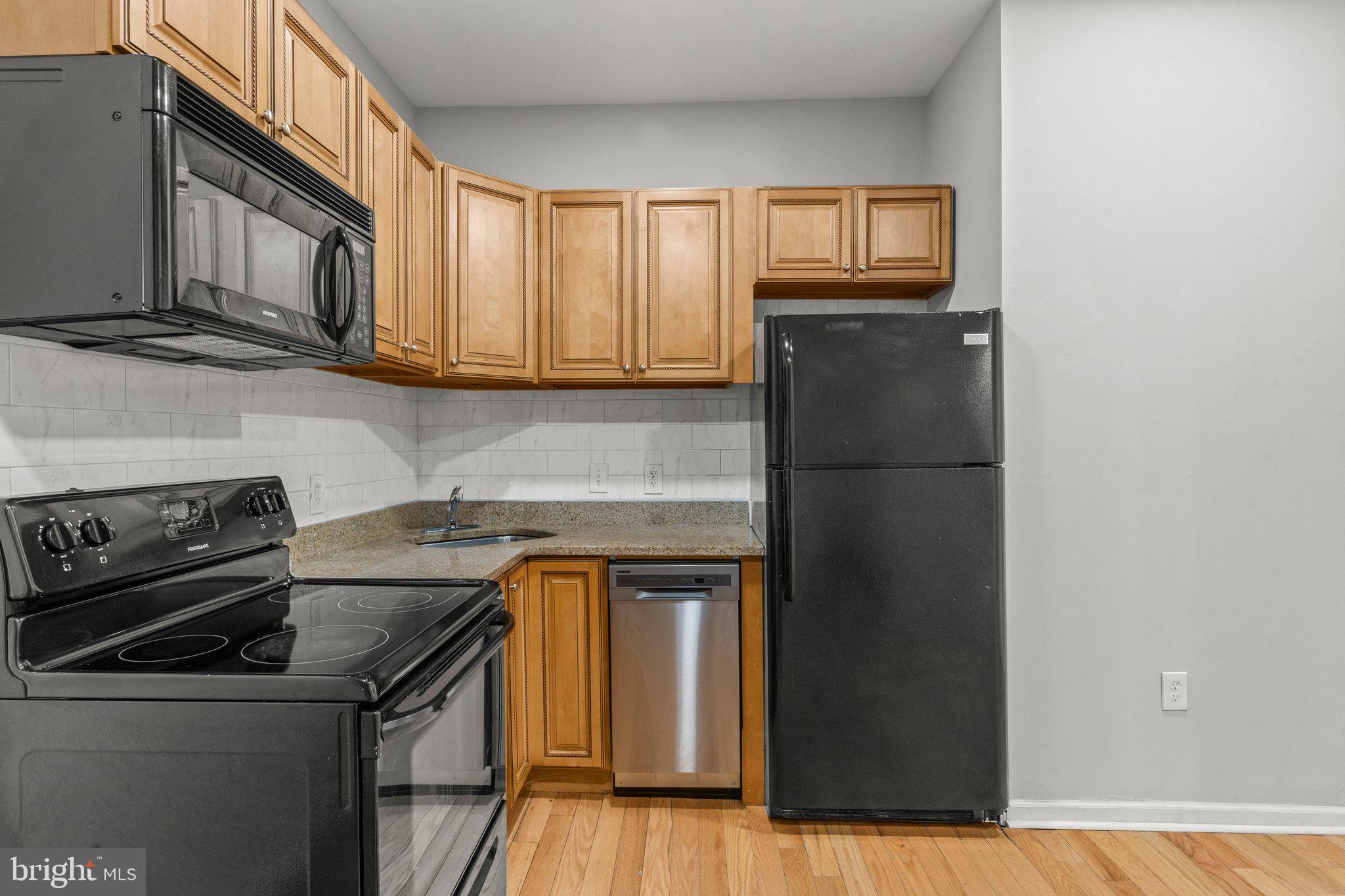 TEMPLE UNIVERSITY - Residential Lease