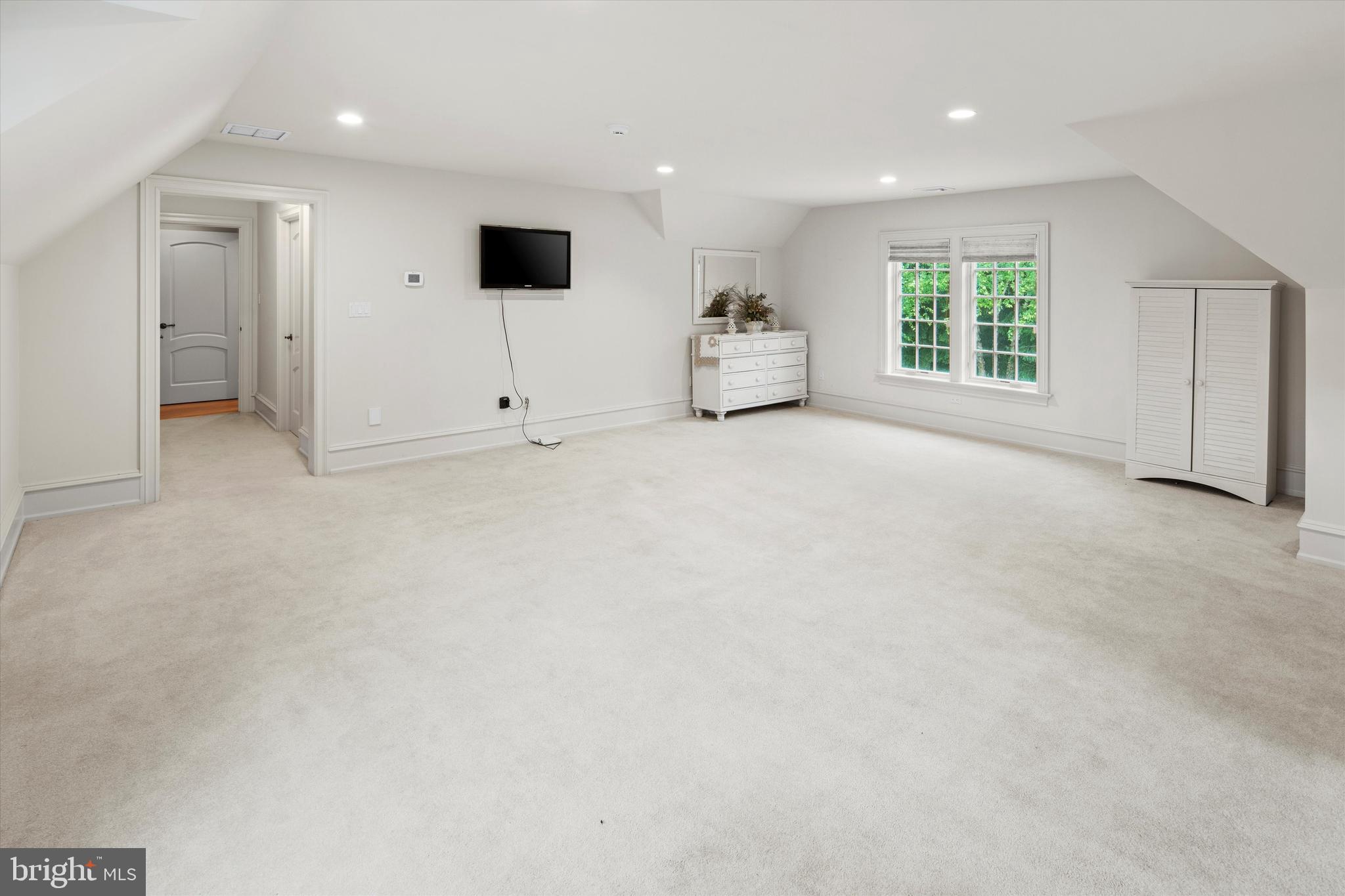 EVANS MEADOW - Residential