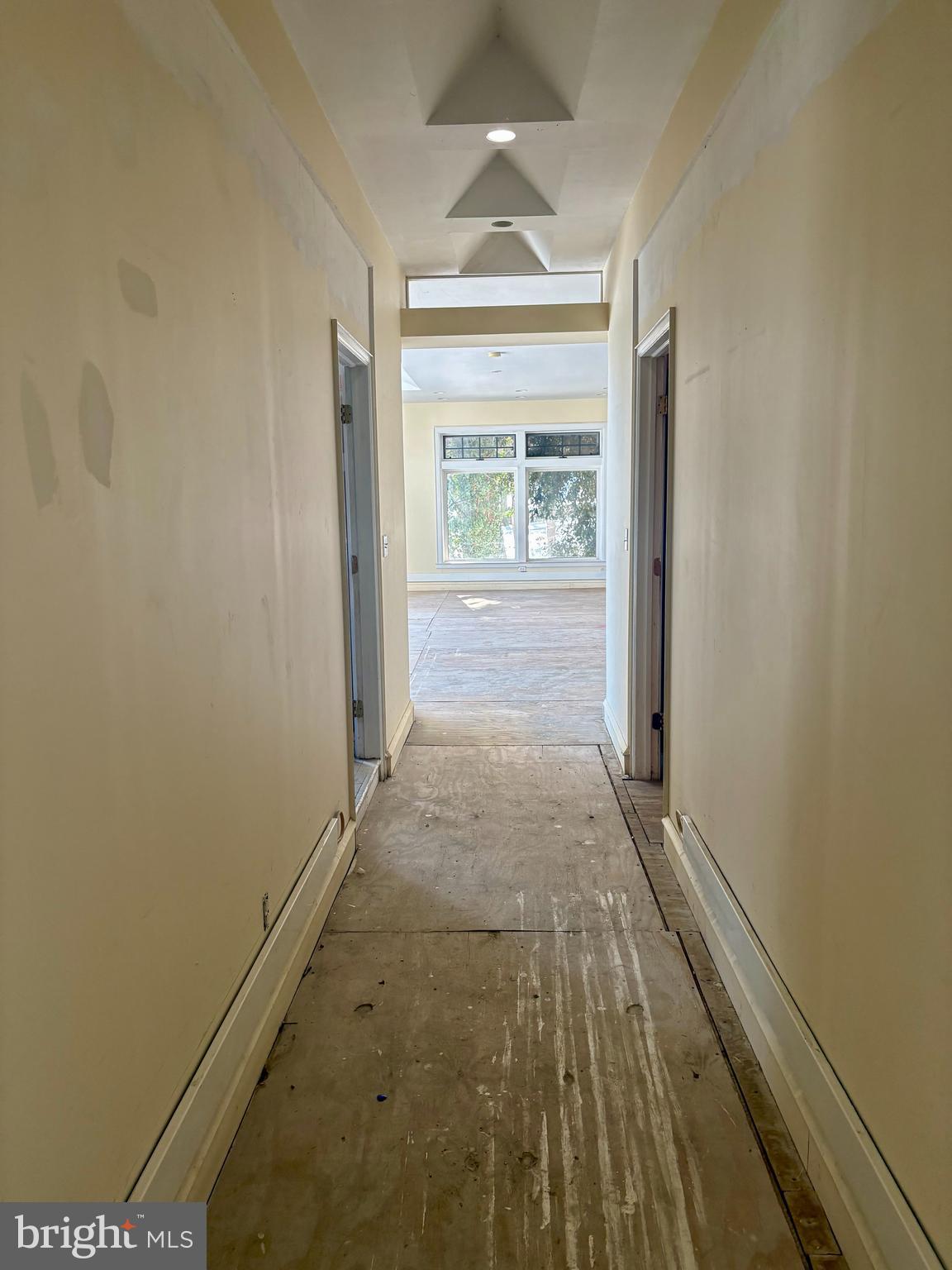 7615 SAINT MARTINS LANE