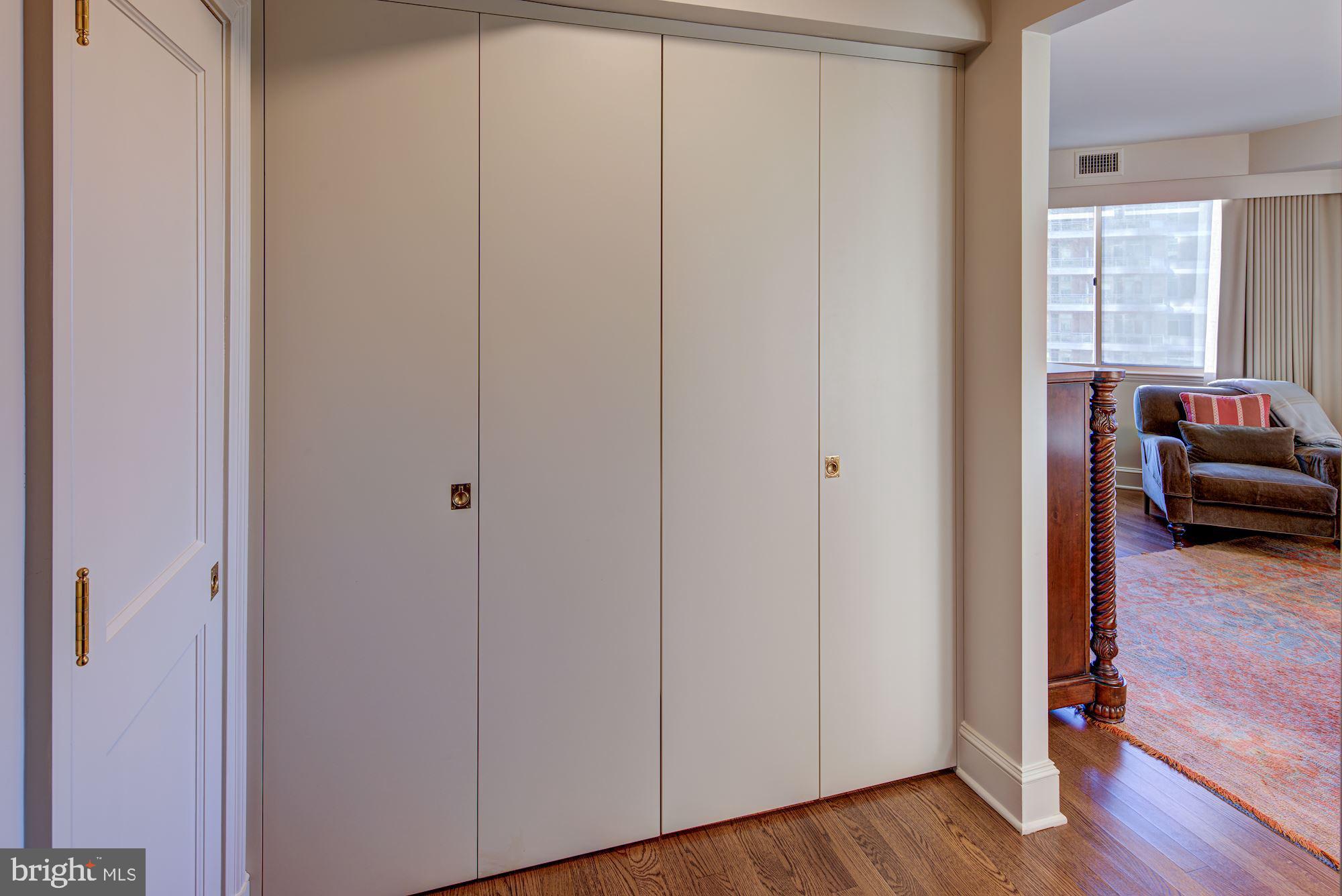 SOMERSET HOUSE - Residential