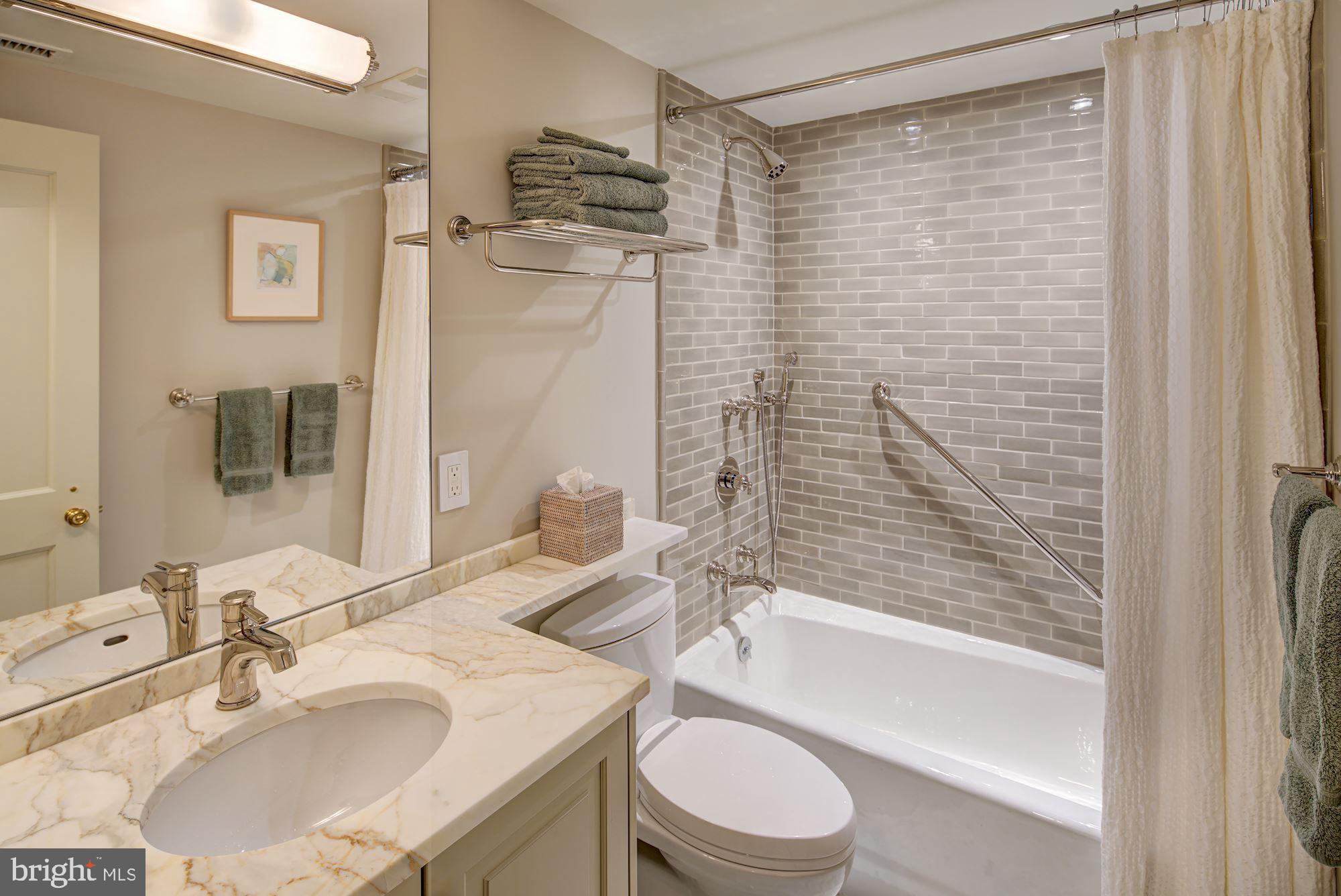 SOMERSET HOUSE - Residential