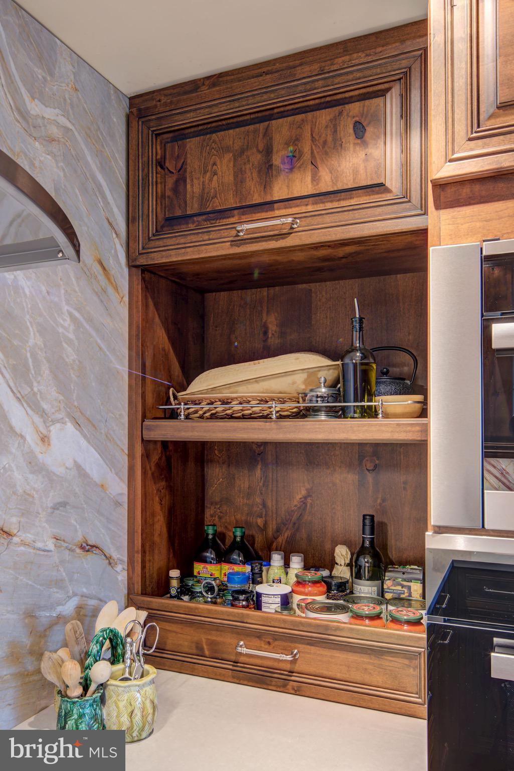 SOMERSET HOUSE - Residential