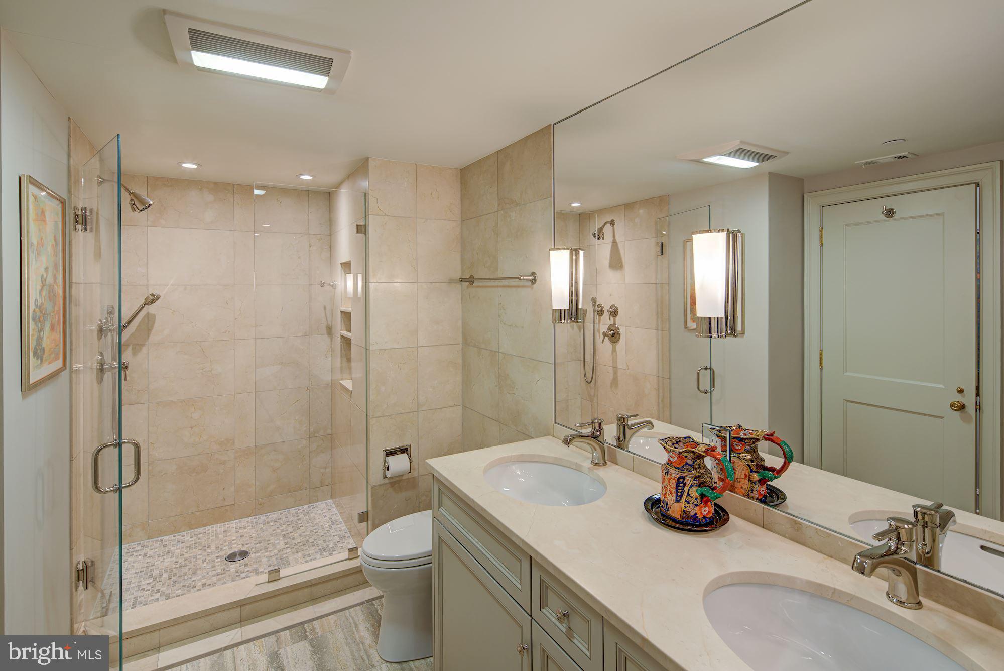 SOMERSET HOUSE - Residential