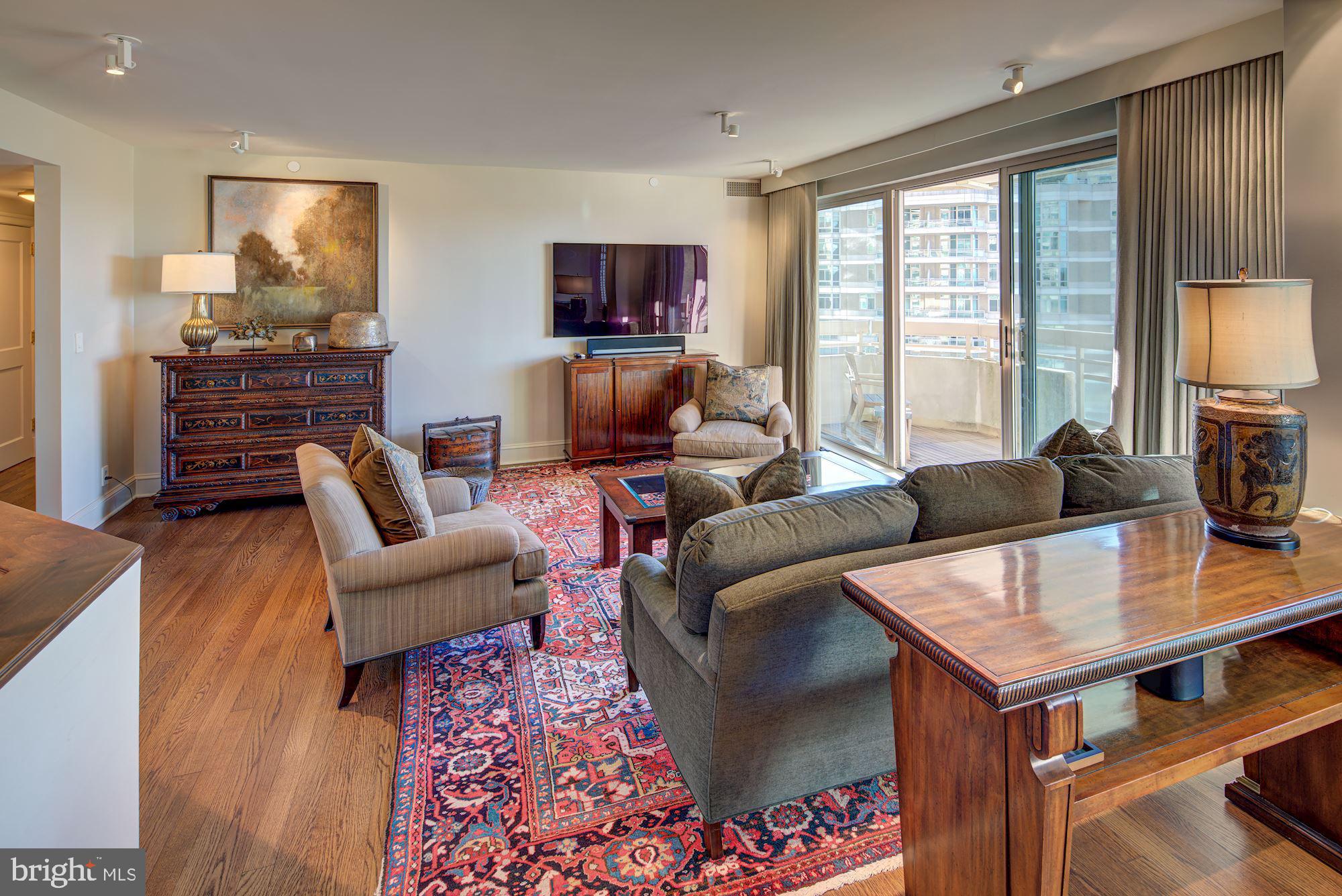 SOMERSET HOUSE - Residential