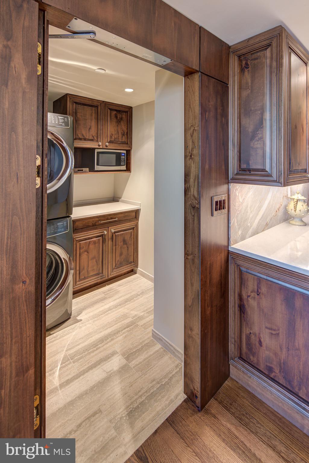 SOMERSET HOUSE - Residential