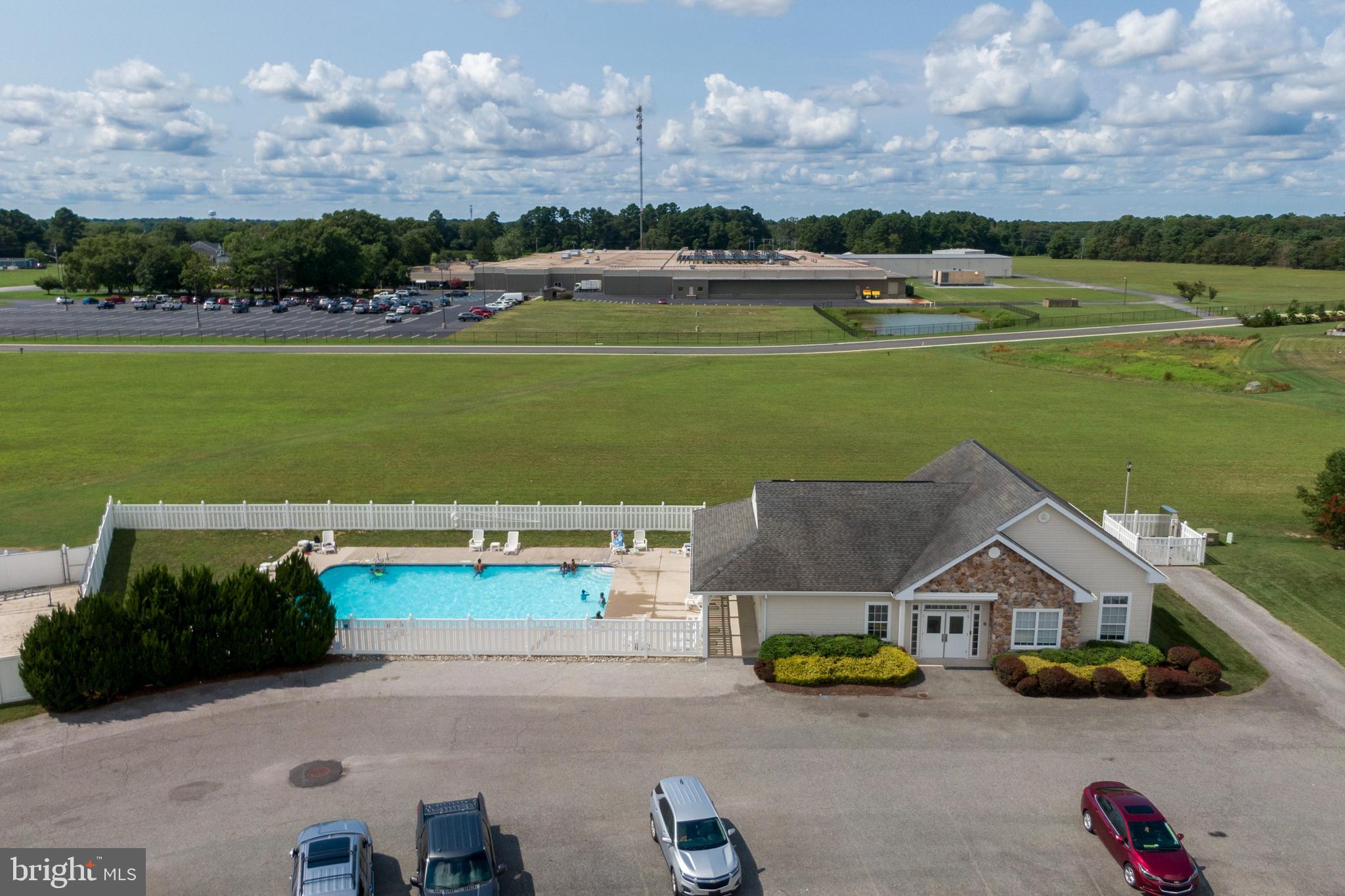 2204 CAITLINS WAY 2204