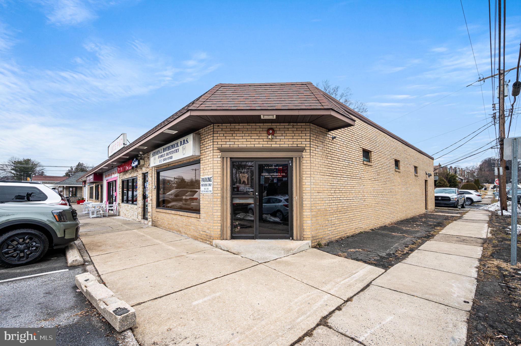 15 E WOODLAND AVENUE