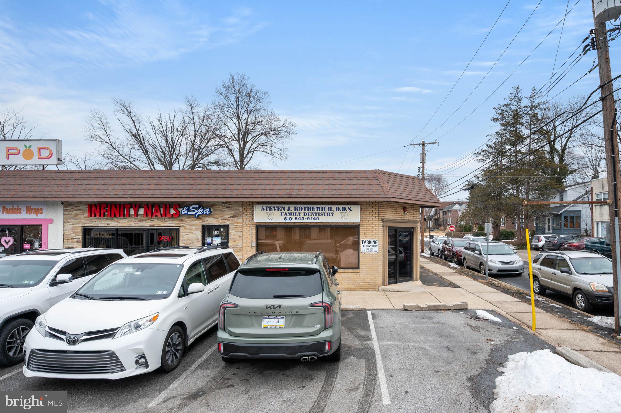15 E WOODLAND AVENUE