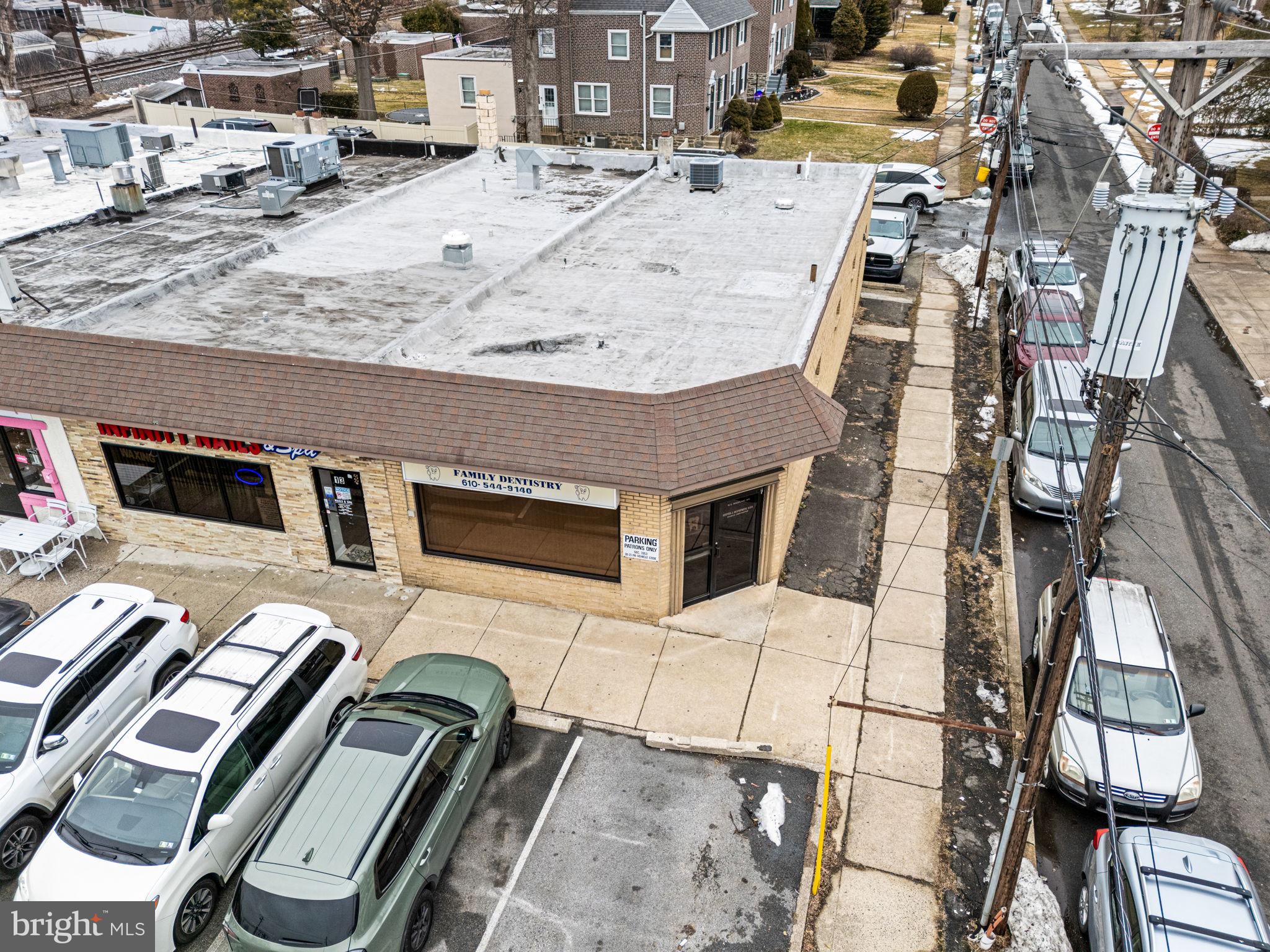 15 E WOODLAND AVENUE