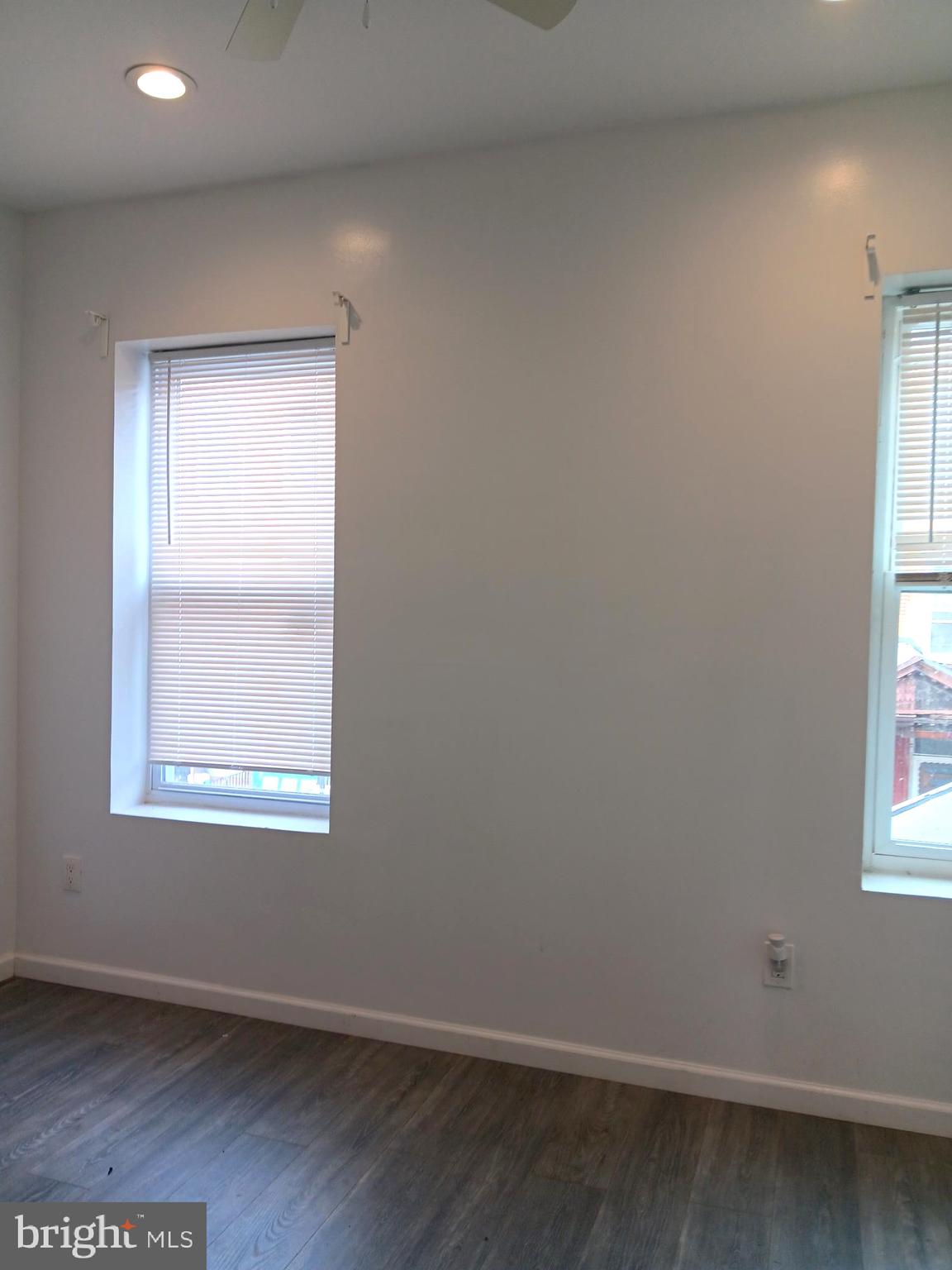 STRAWBERRY MANSION - Residential