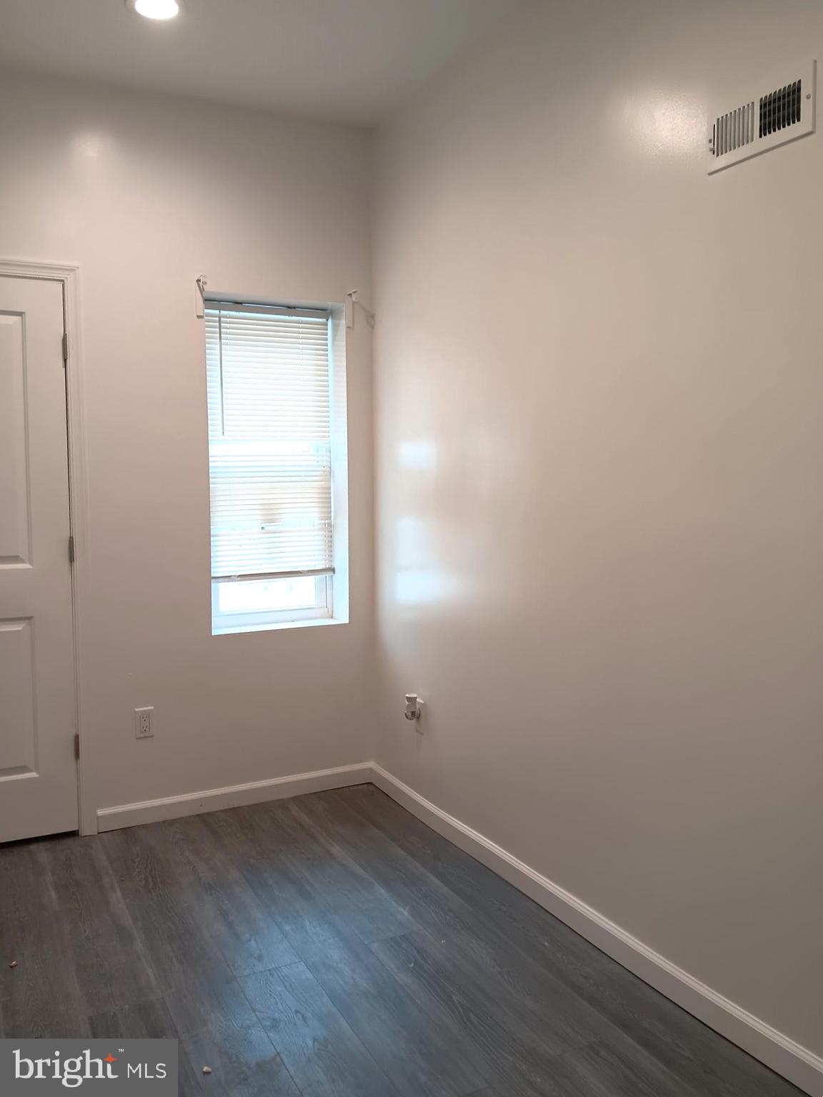 STRAWBERRY MANSION - Residential