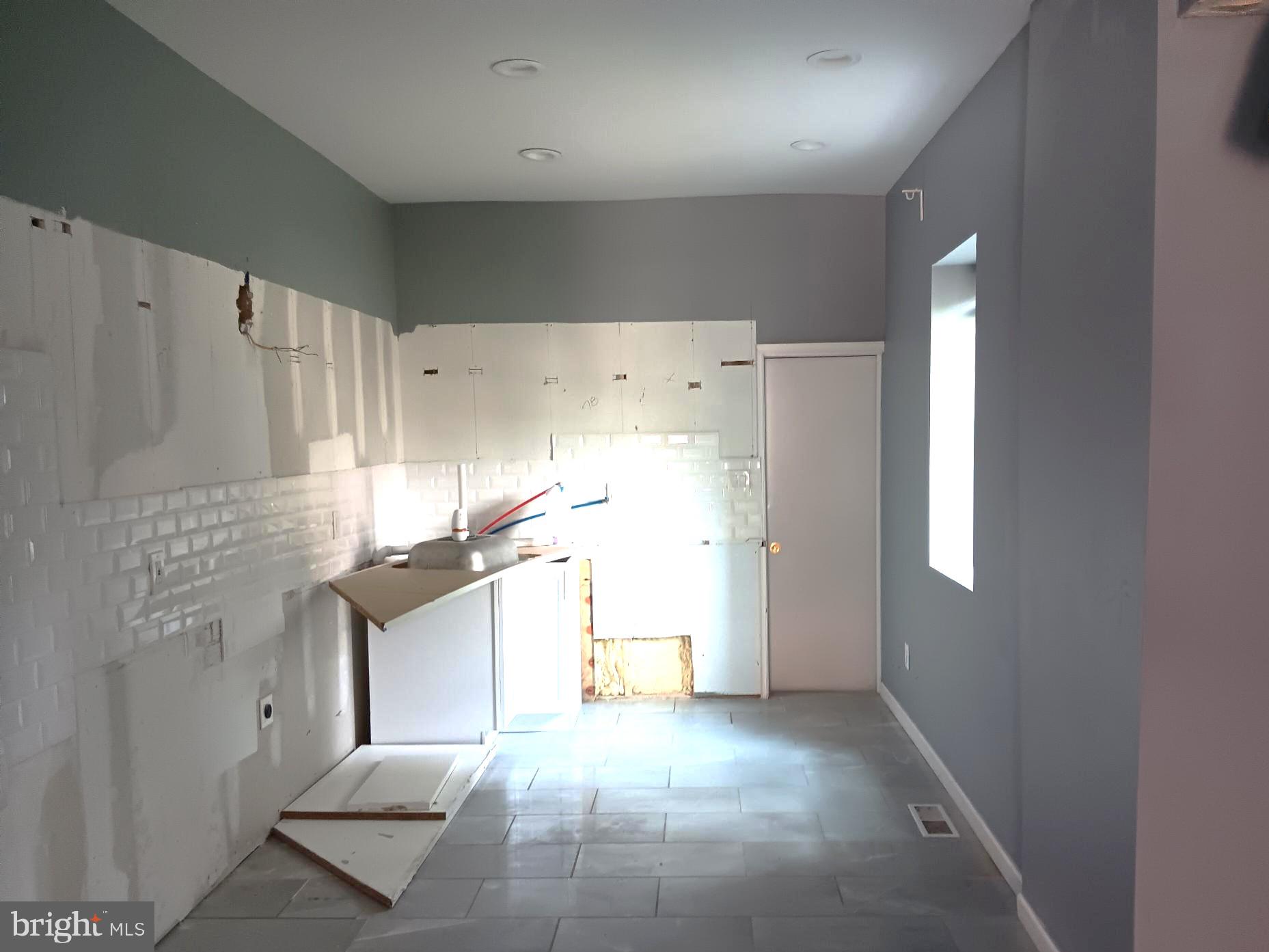 STRAWBERRY MANSION - Residential