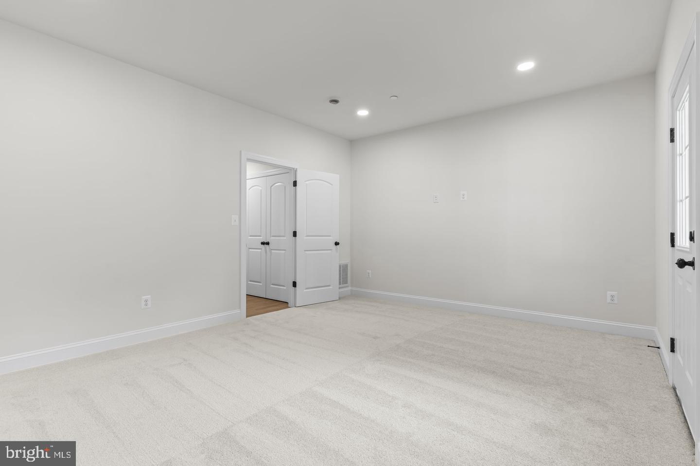 MEADOWS AT TOWN RUN II - Residential