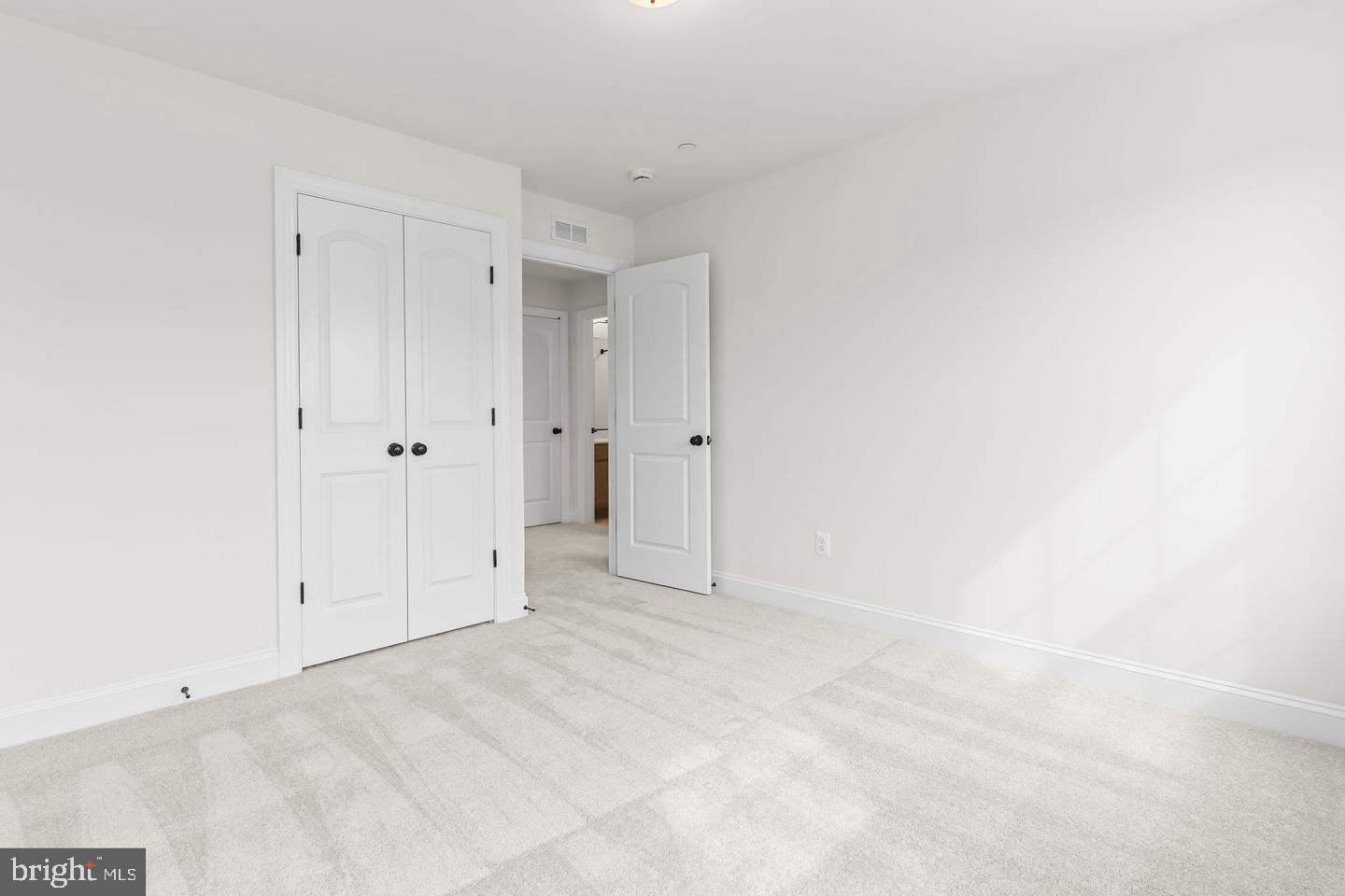 MEADOWS AT TOWN RUN II - Residential