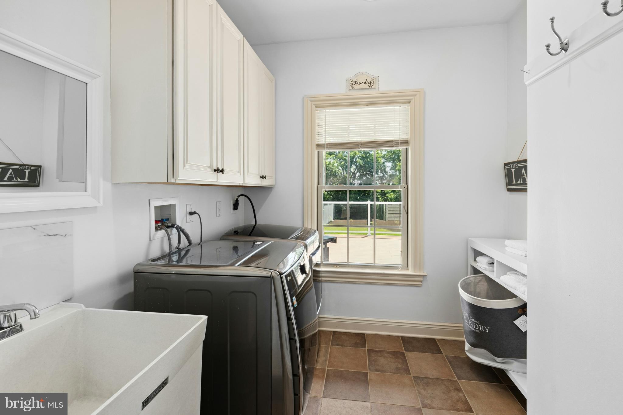 VALLEY VIEW ESTATES - Residential