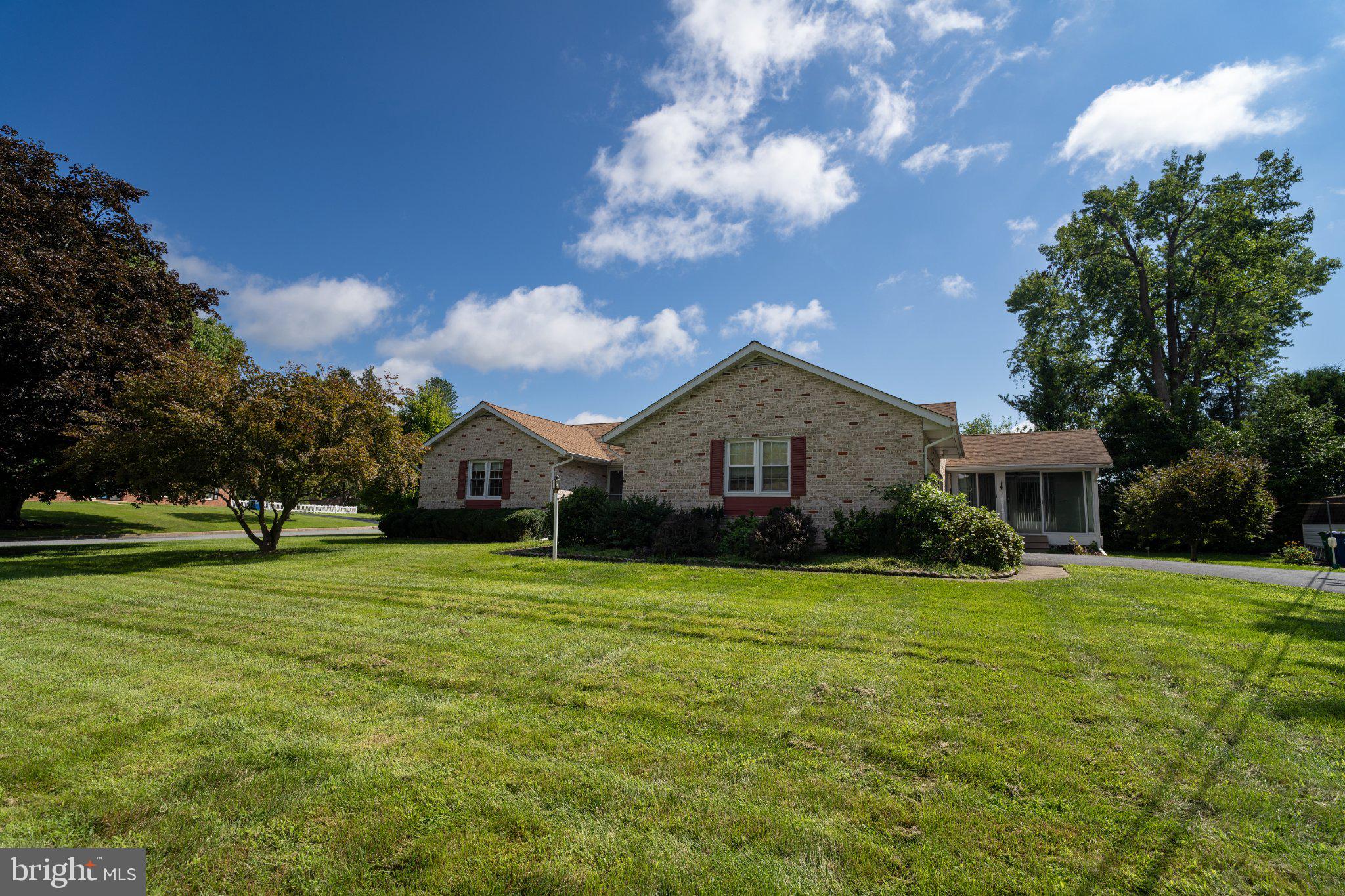 632 ROWE DRIVE