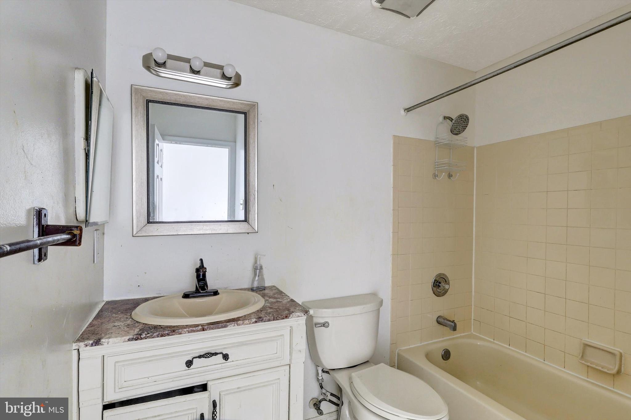 FAIRBROOK - Residential