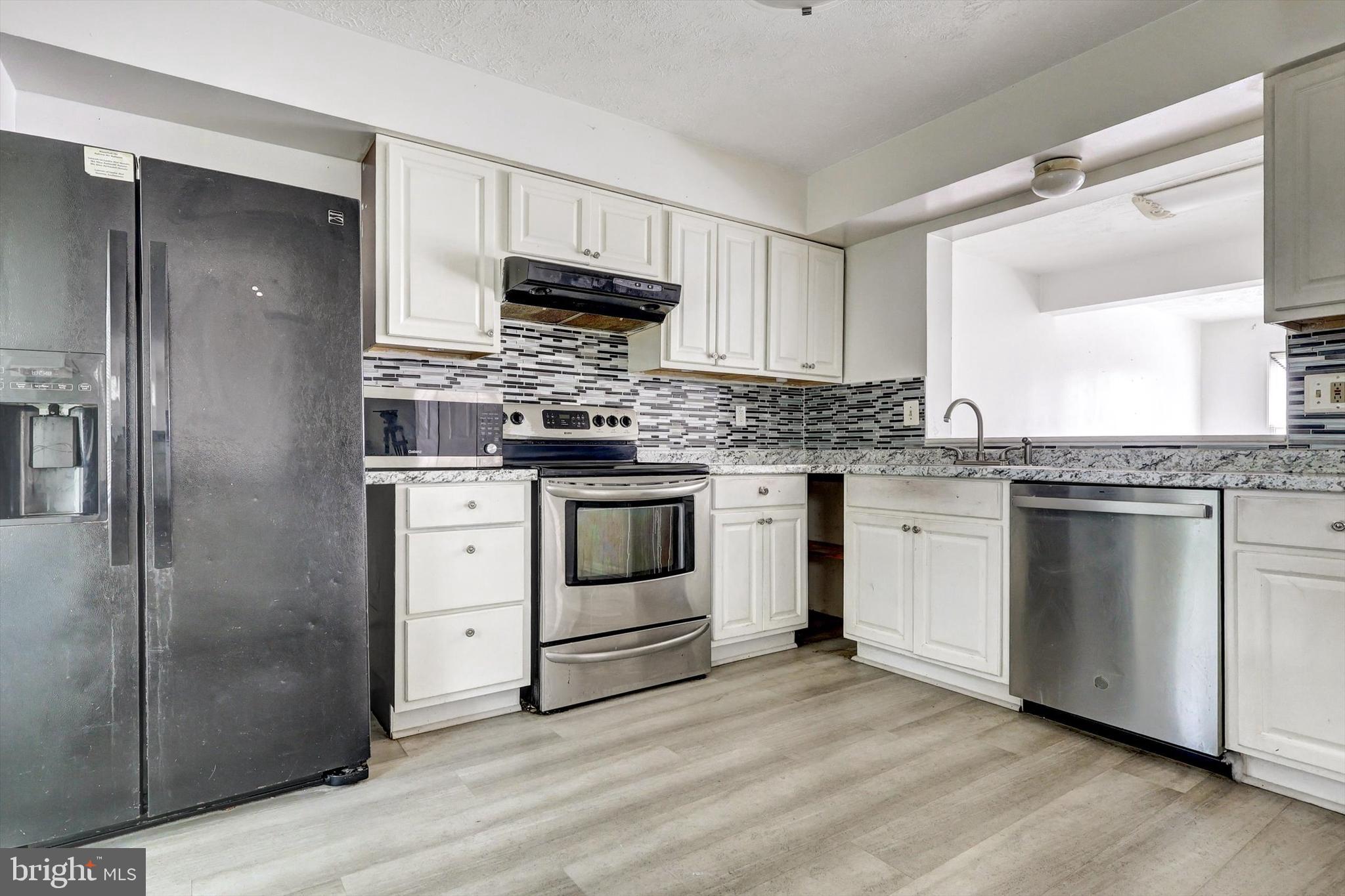 FAIRBROOK - Residential