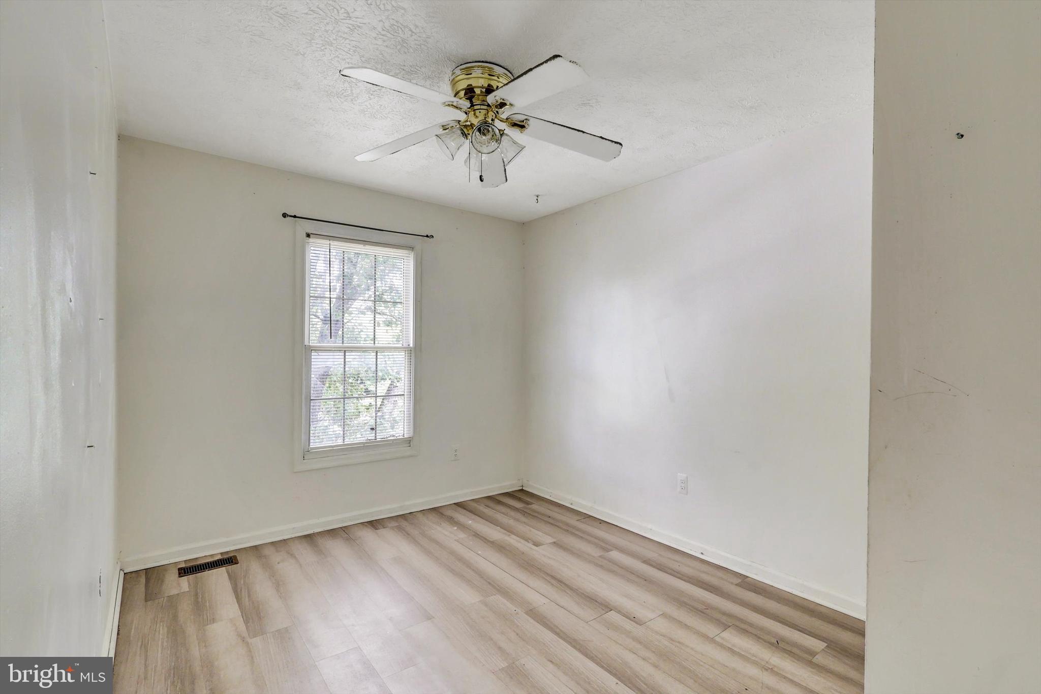 FAIRBROOK - Residential