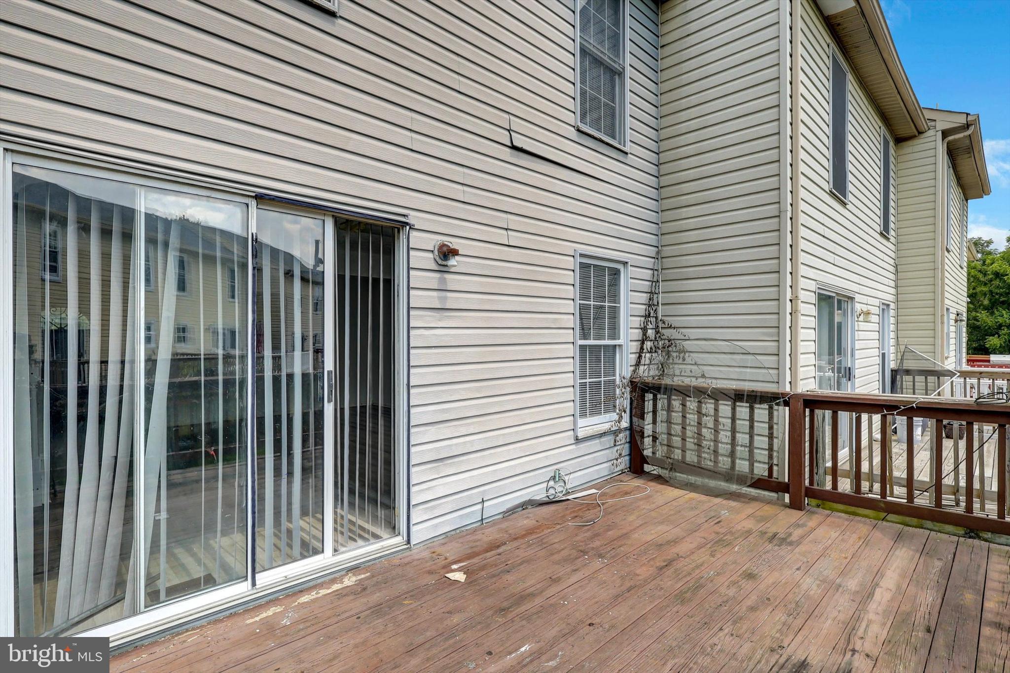 FAIRBROOK - Residential