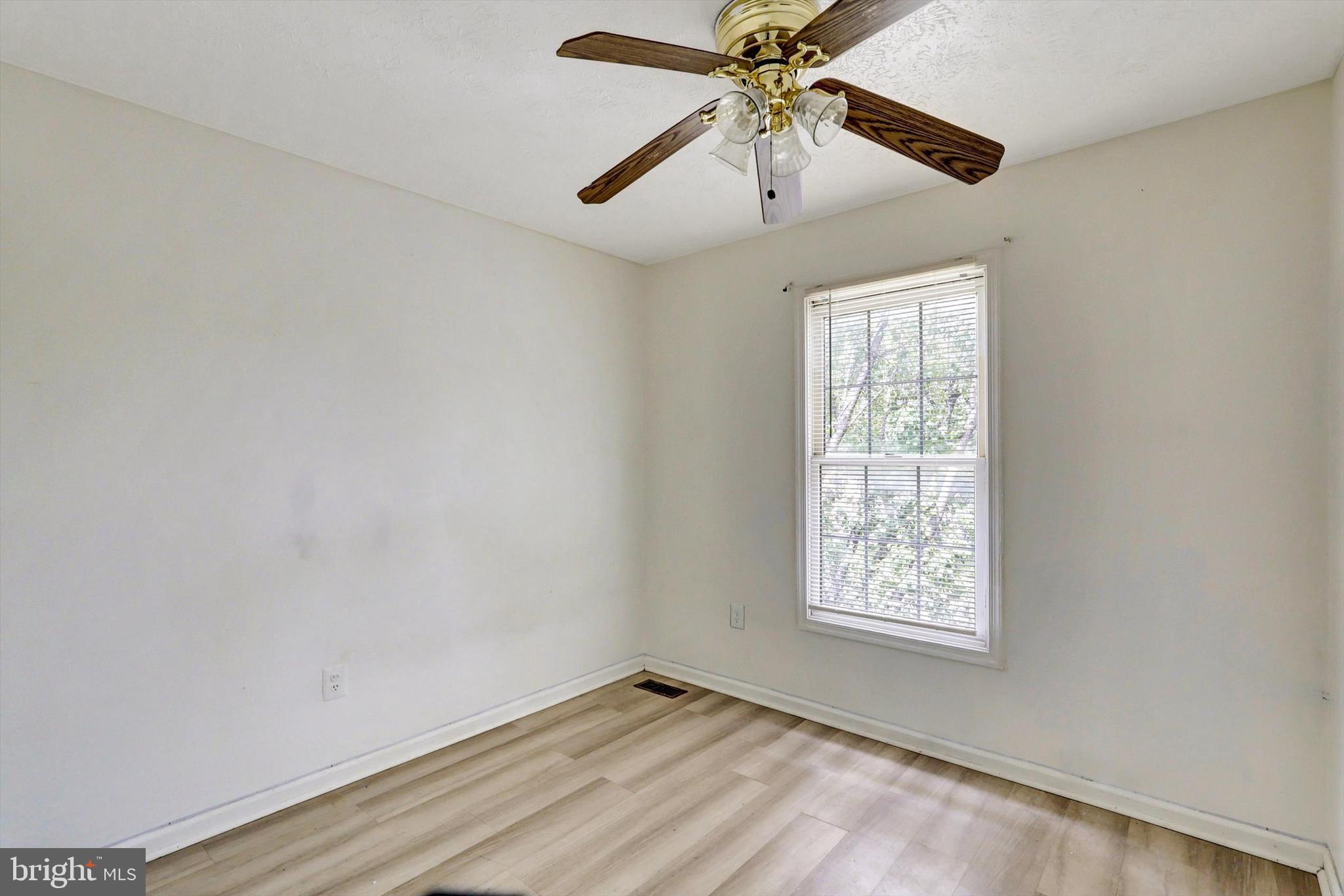 FAIRBROOK - Residential