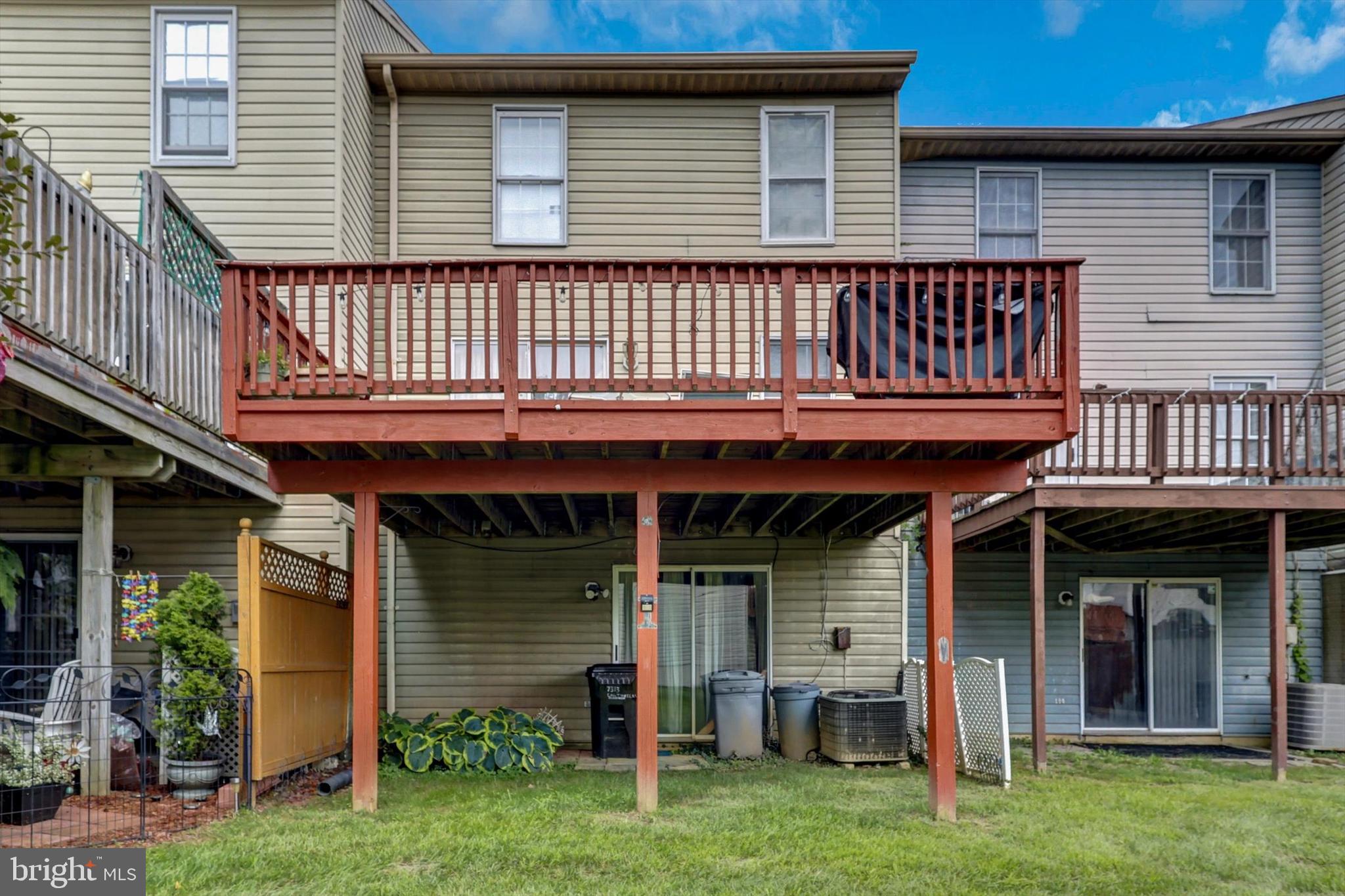 FAIRBROOK - Residential