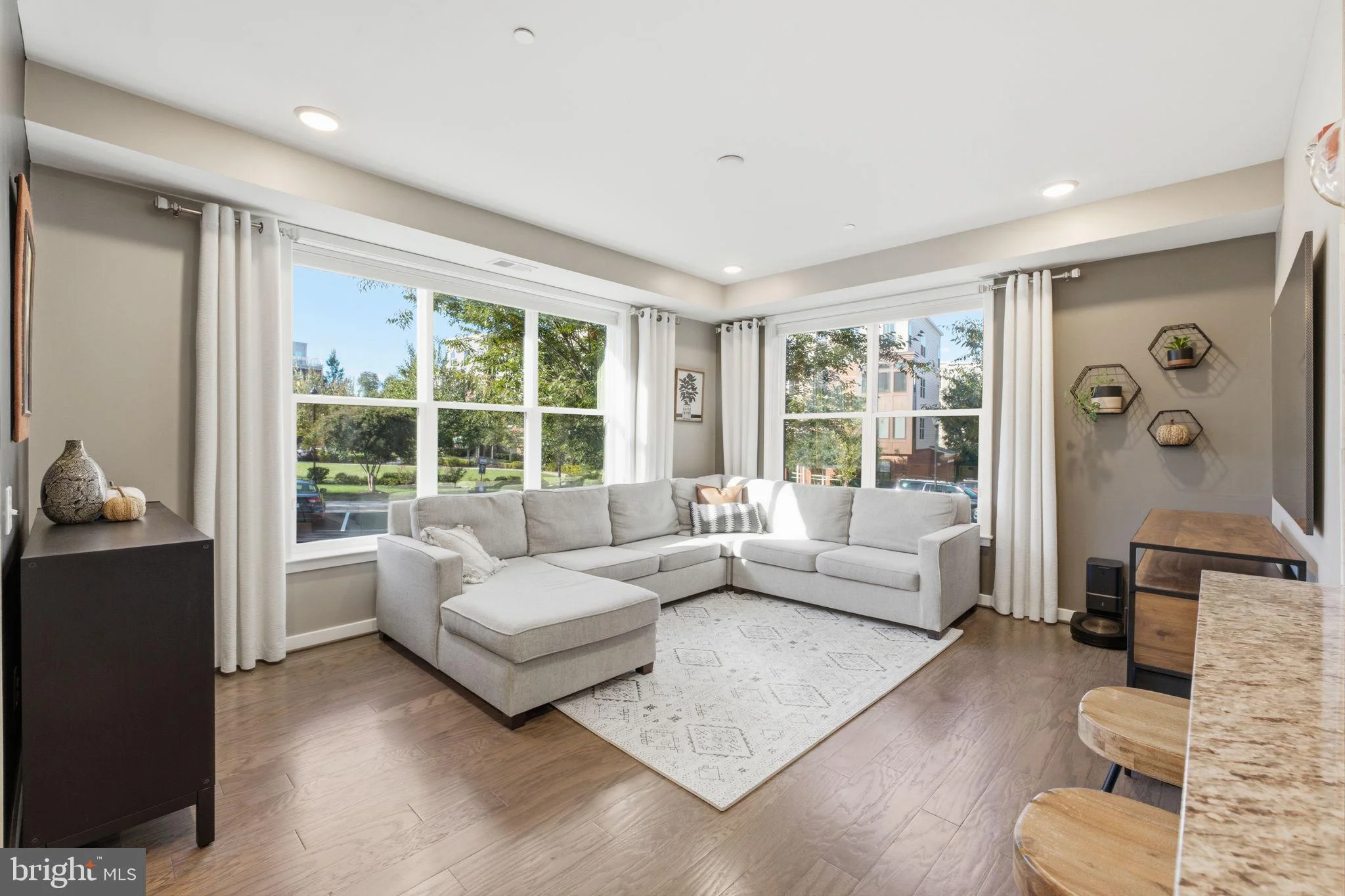 3985 Norton Place Unit 104