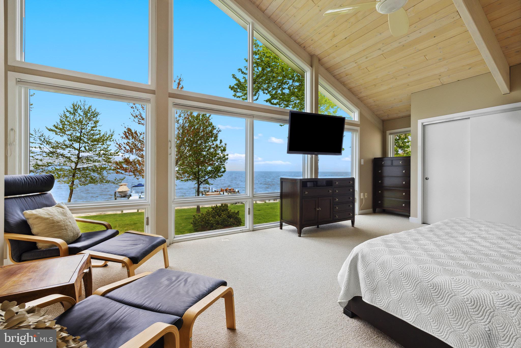 HOLLAND POINT - Residential