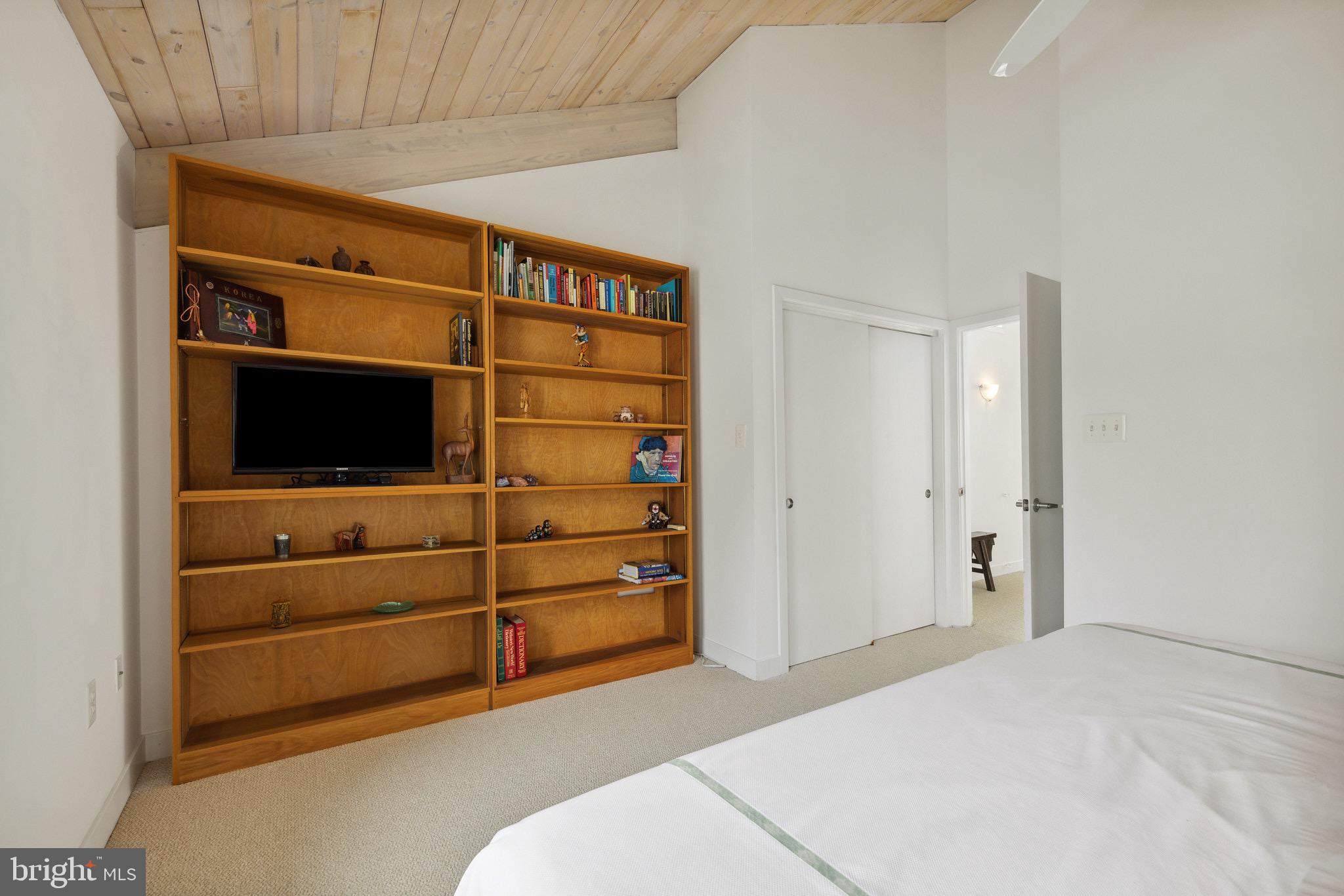 HOLLAND POINT - Residential