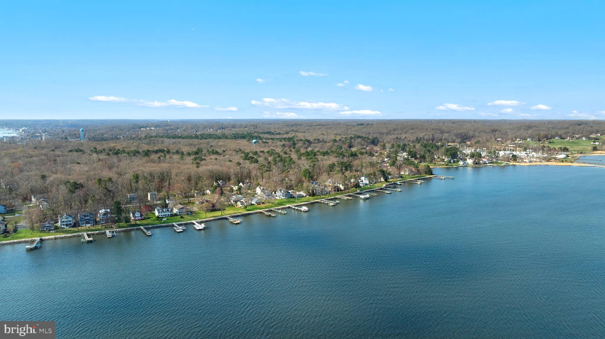 HOLLAND POINT - Residential