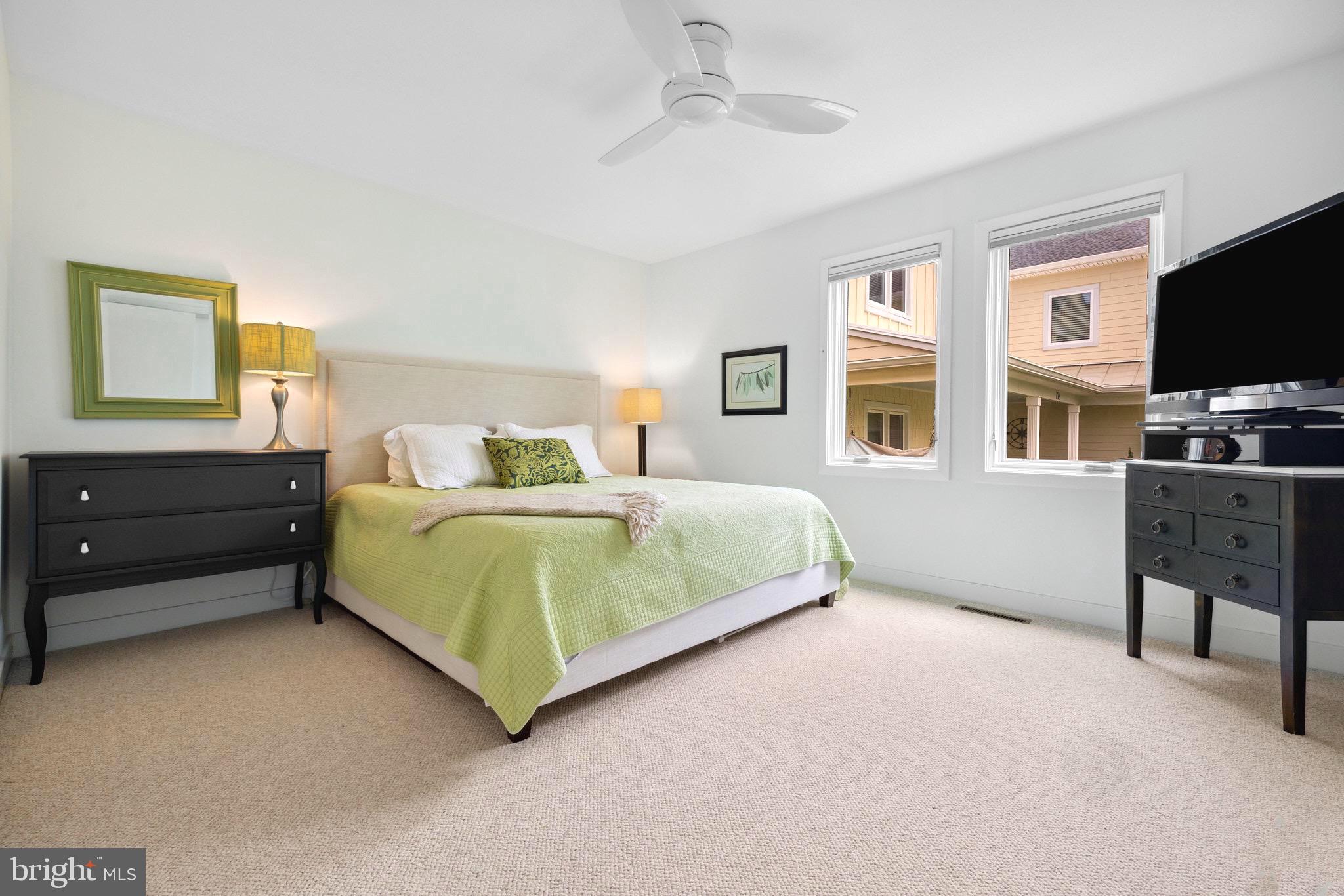 HOLLAND POINT - Residential