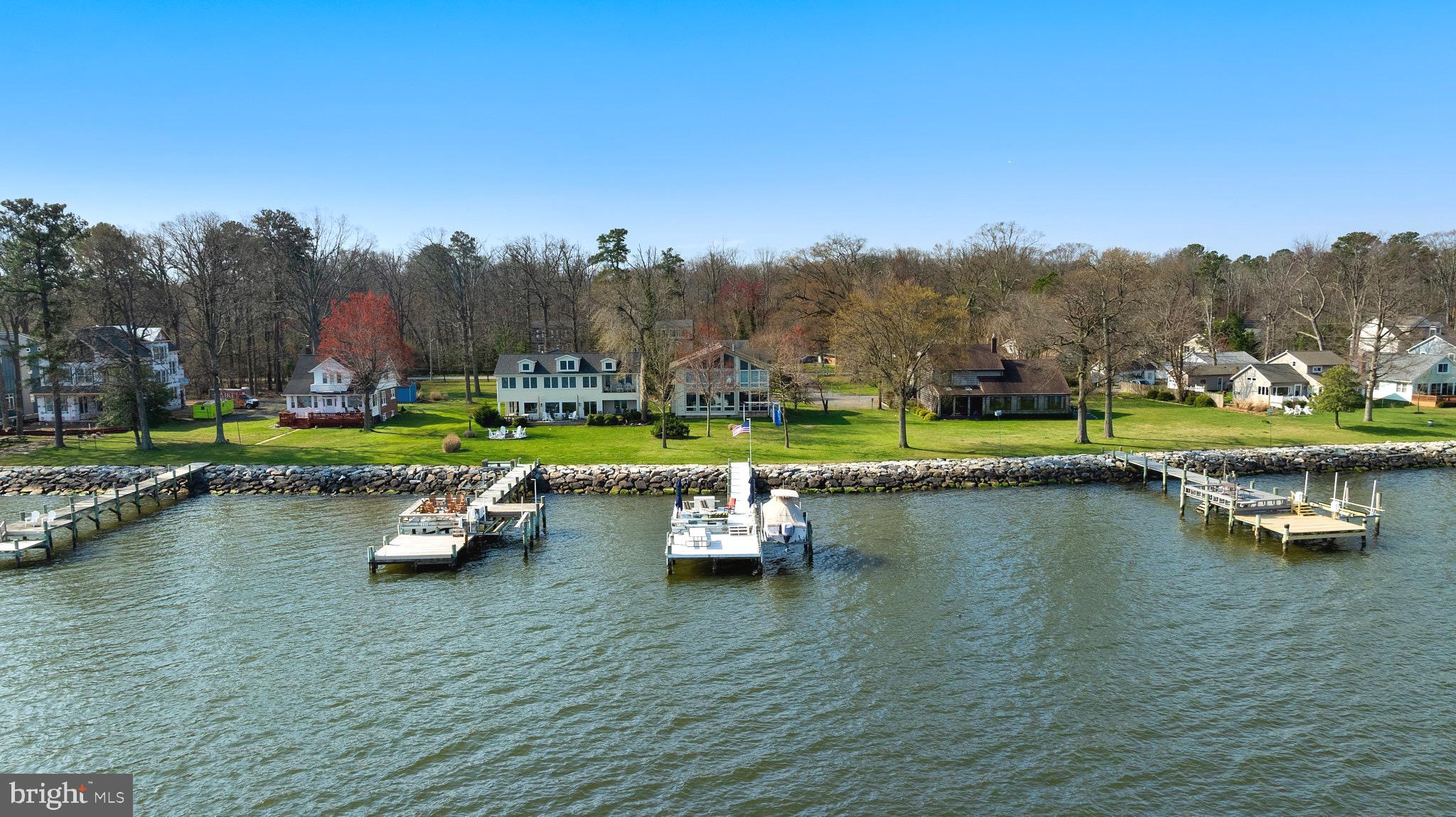 HOLLAND POINT - Residential