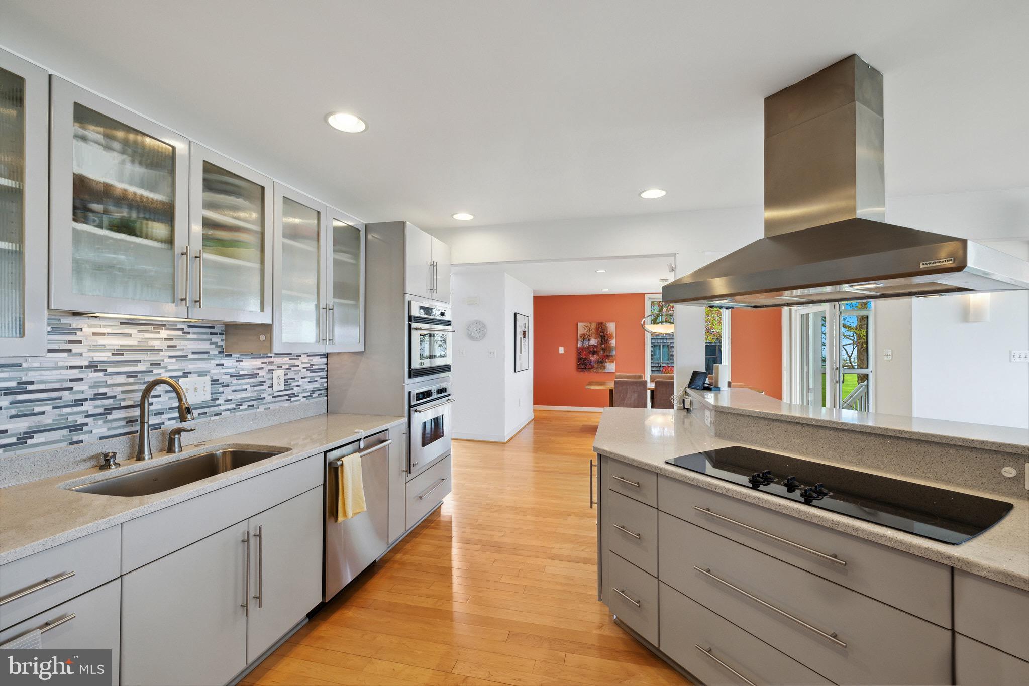 HOLLAND POINT - Residential