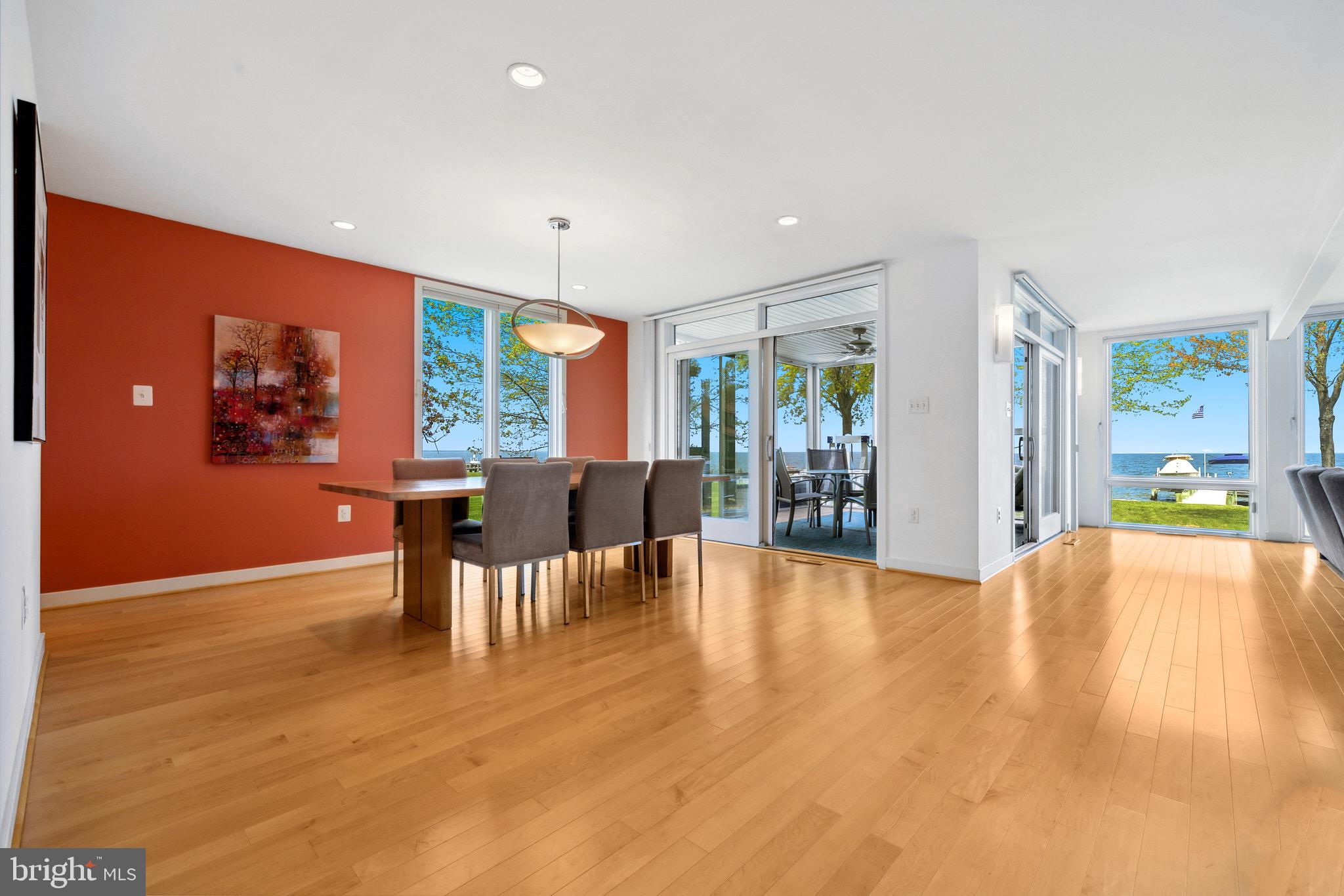 HOLLAND POINT - Residential